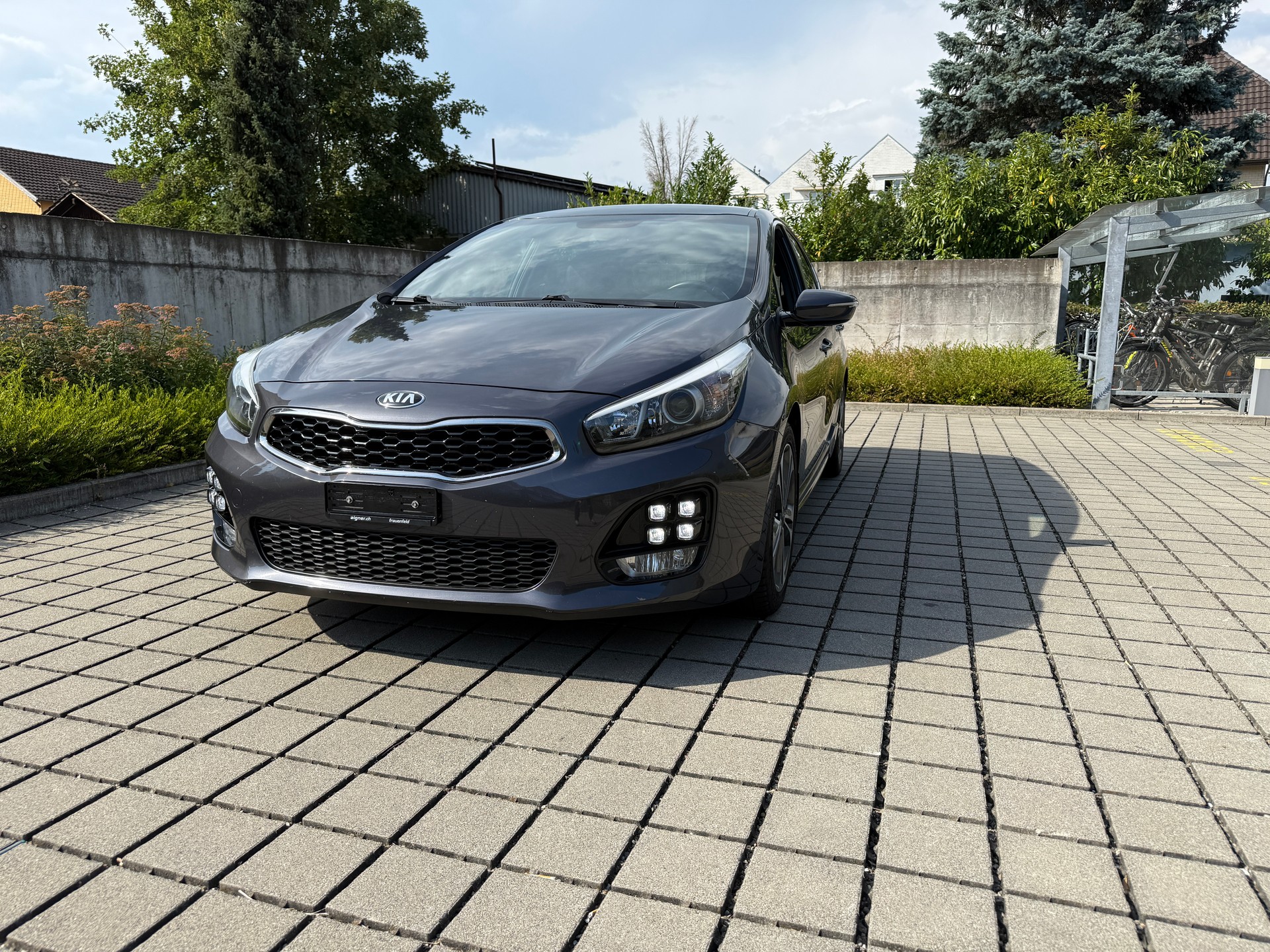 KIA Cee'd 1.0 T-GDi Swiss Champion-image-0