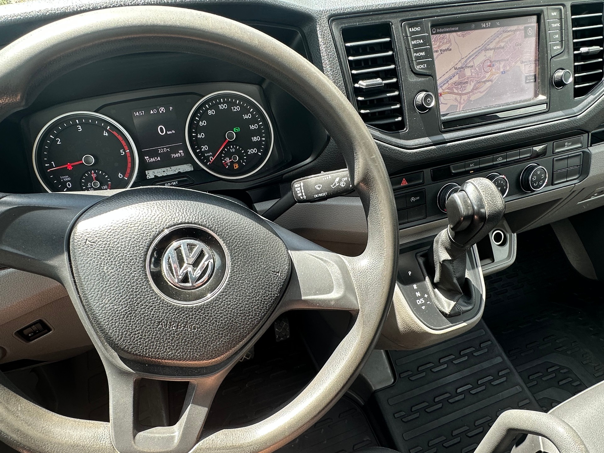 VW Crafter 35L 2.0 BiTDI L5 4Motion A-image-4