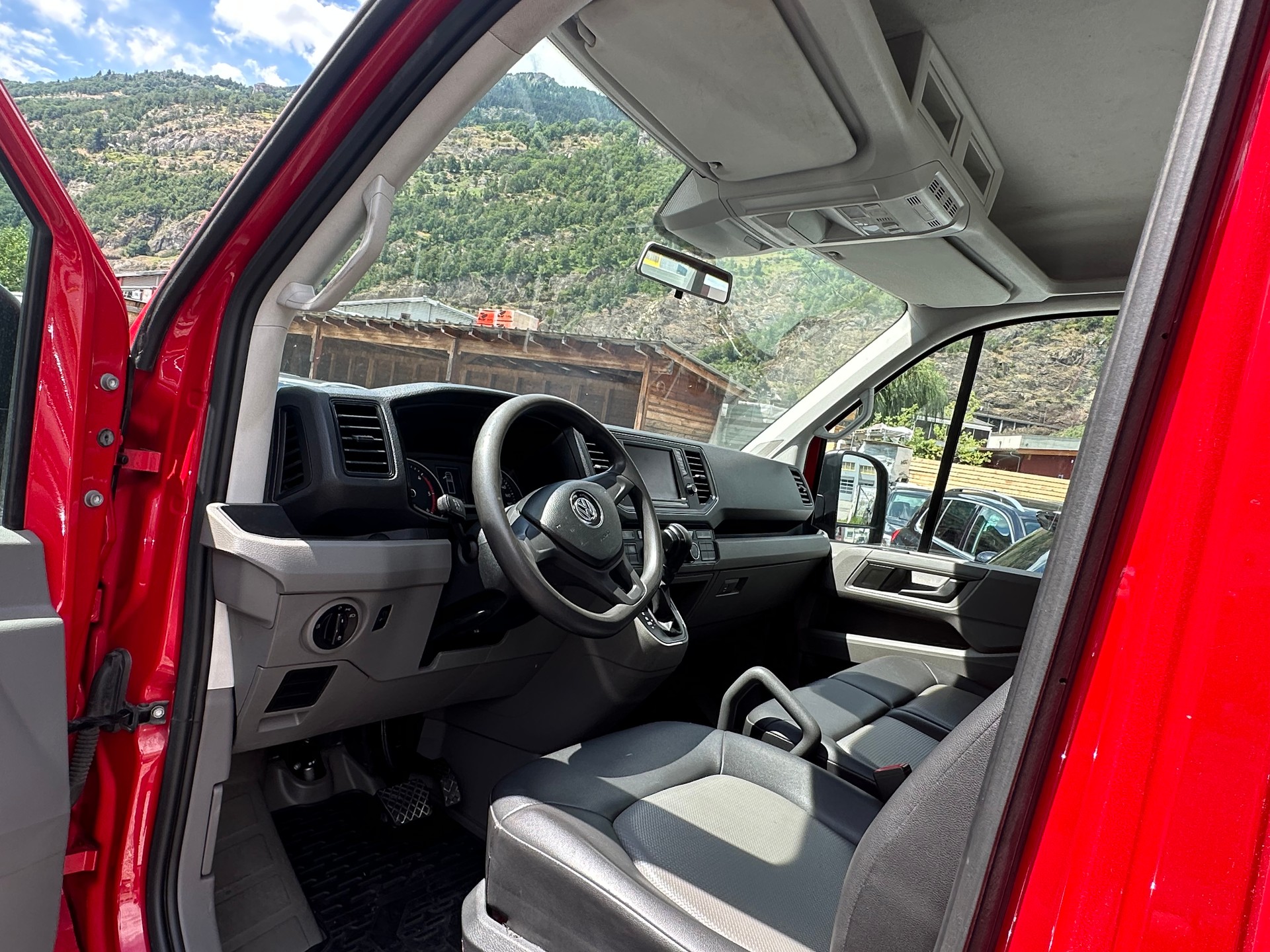 VW Crafter 35L 2.0 BiTDI L5 4Motion A-image-14