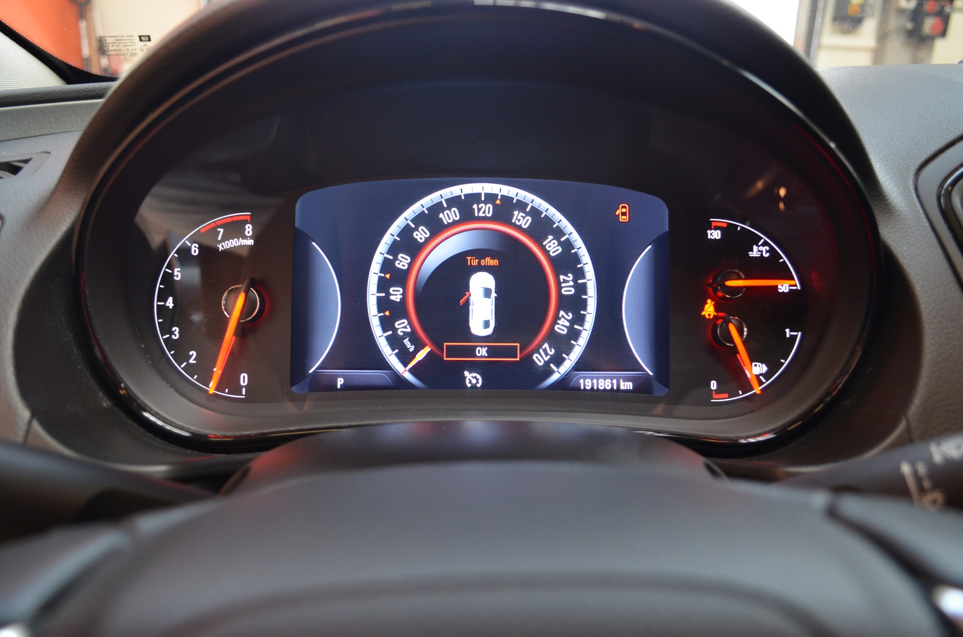 OPEL Insignia Sports Tourer 1.6 Turbo Edition Automatic-image-9