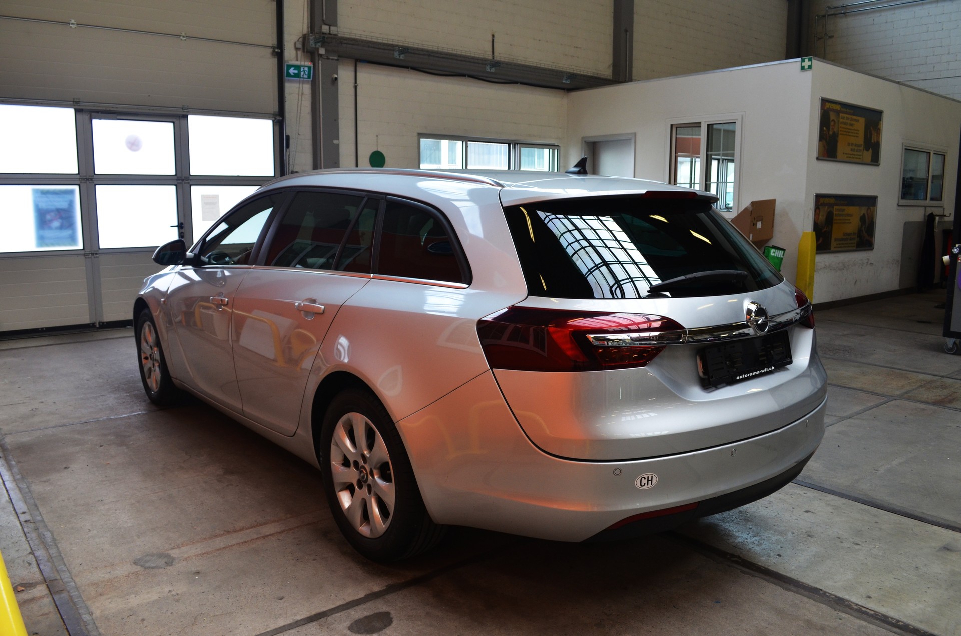 OPEL Insignia Sports Tourer 1.6 Turbo Edition Automatic-image-6