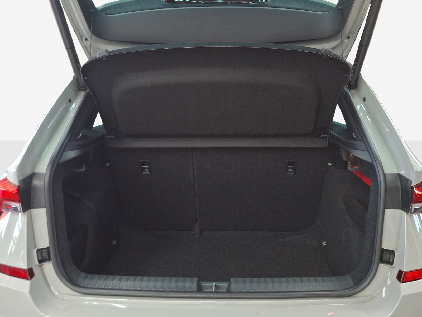SKODA Kamiq 1.0 TSI Monte Carlo DSG-image-12