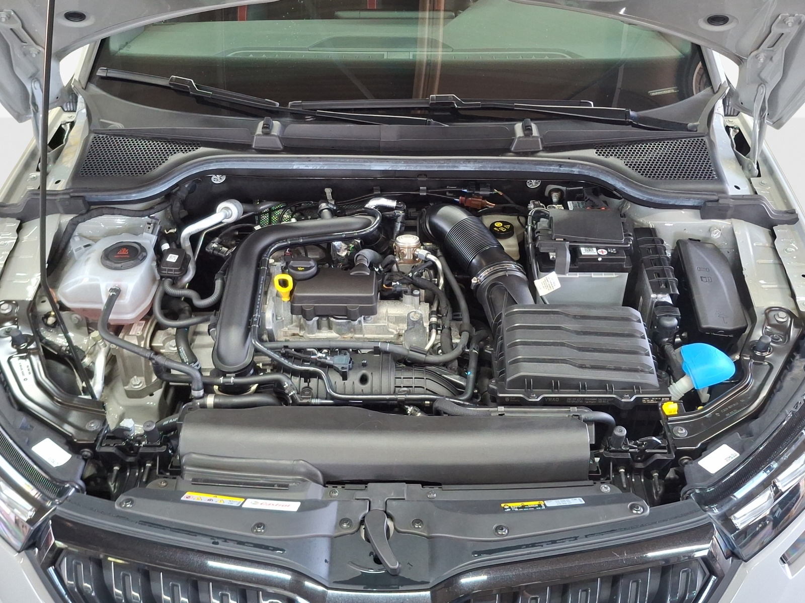 SKODA Kamiq 1.0 TSI Monte Carlo DSG-image-15