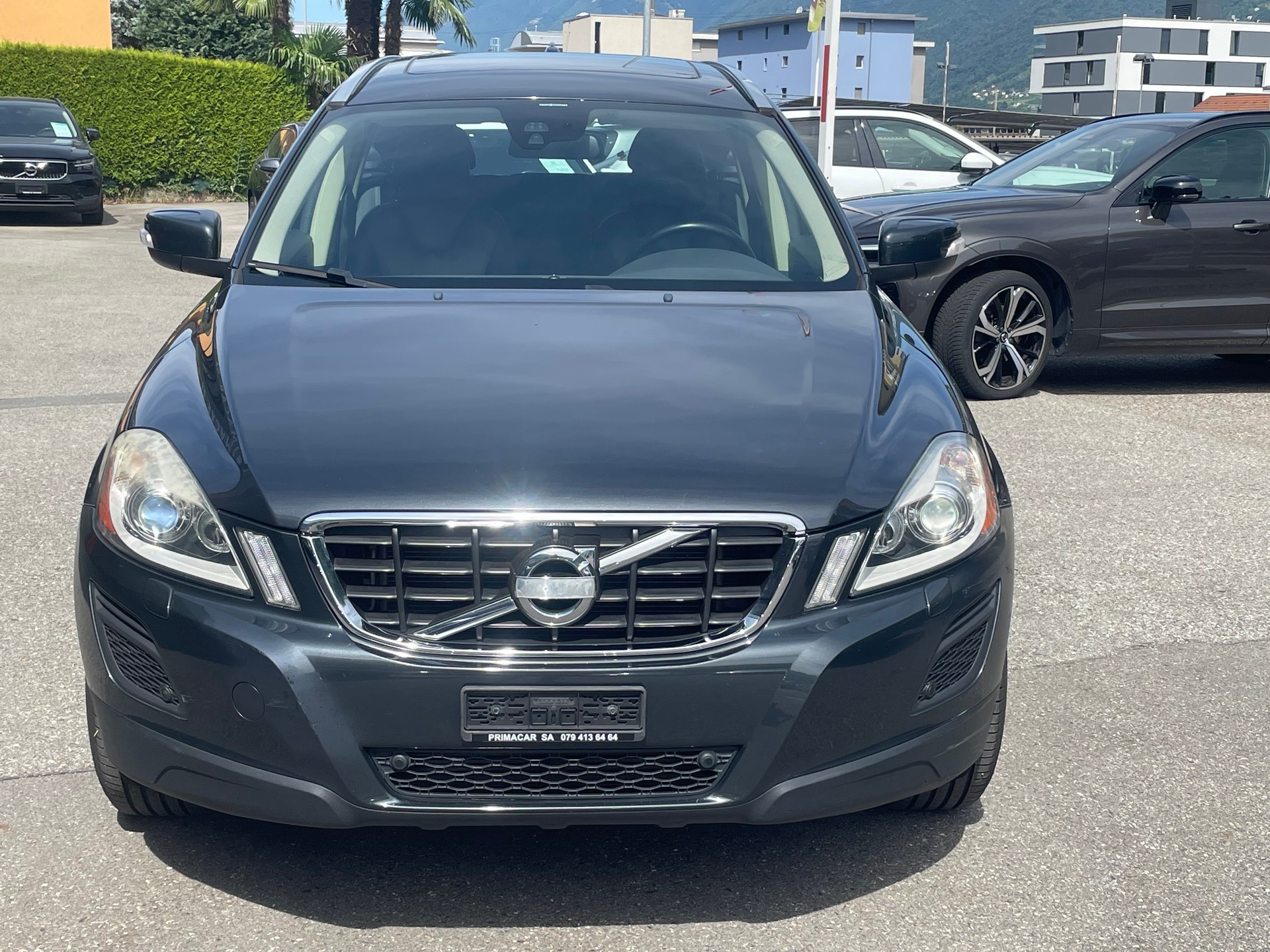 VOLVO XC60 D4 AWD Summum Geartronic-image-0