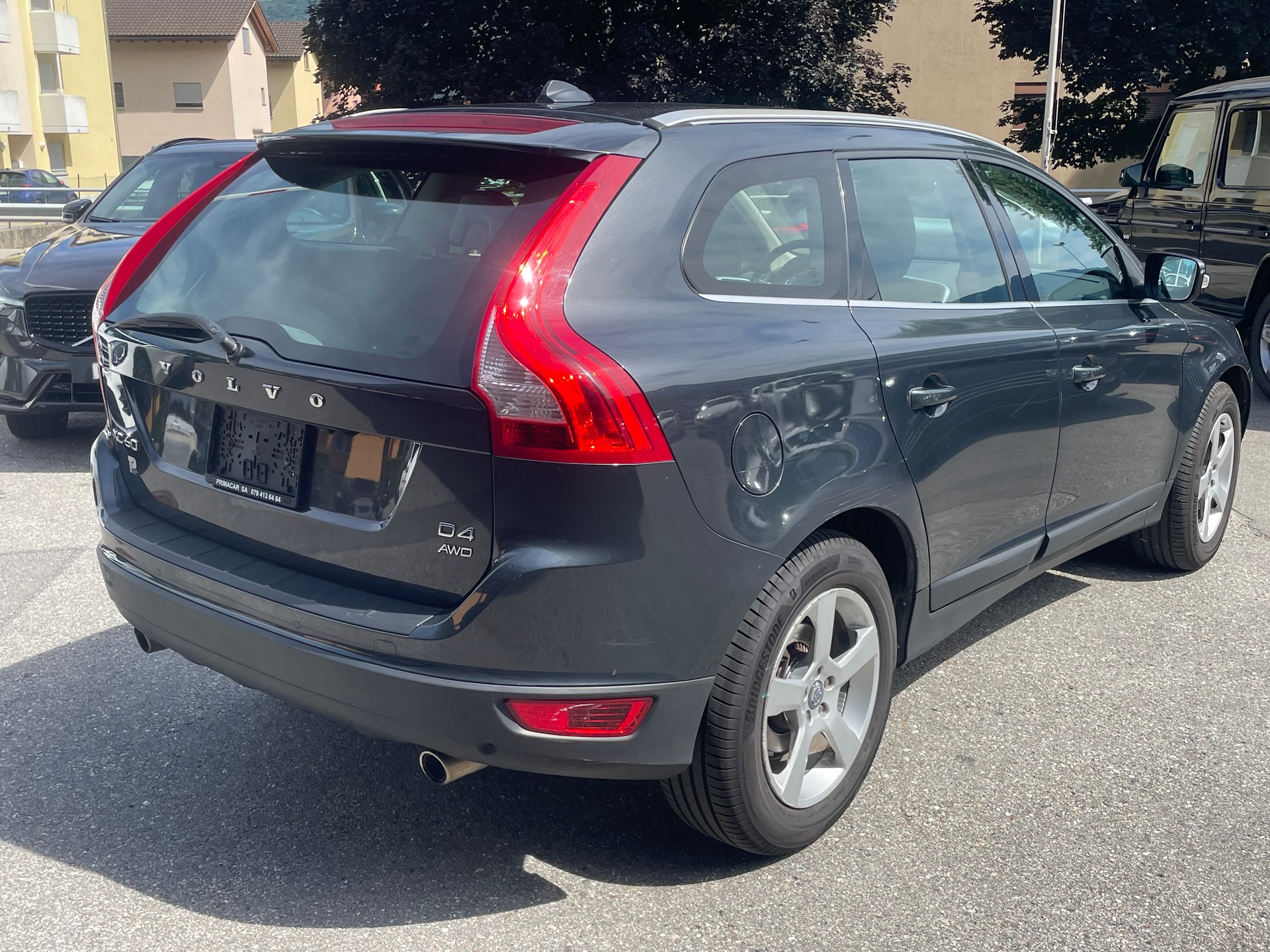 VOLVO XC60 D4 AWD Summum Geartronic-image-10