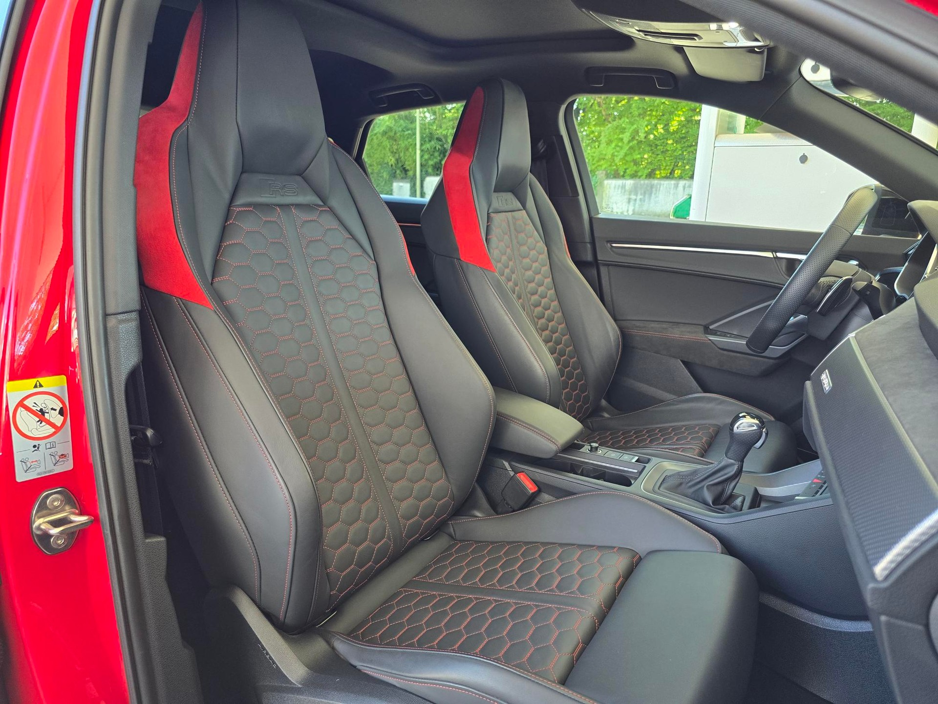 AUDI RS Q3 Sportback quattro S tronic-image-8