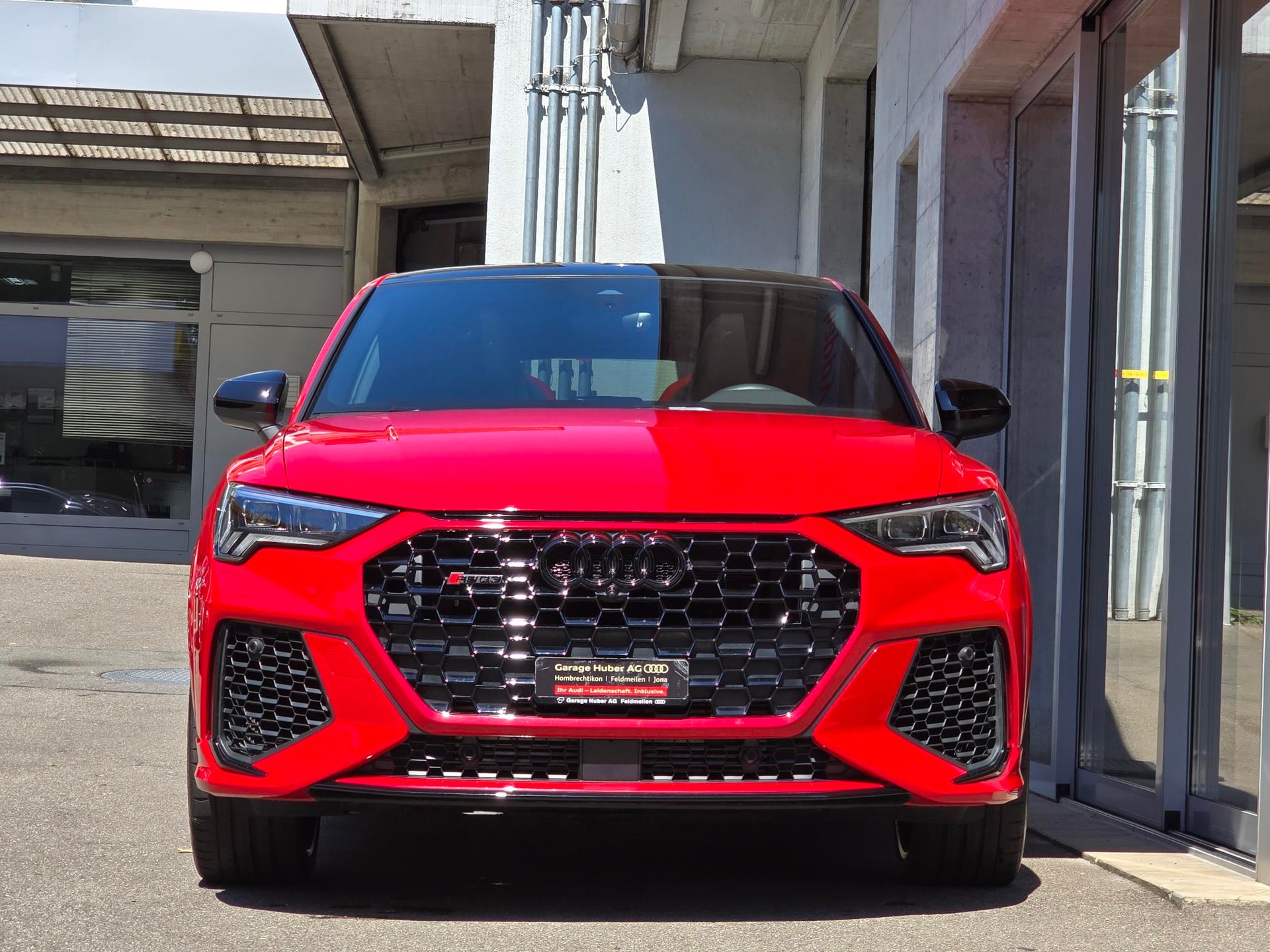 AUDI RS Q3 Sportback quattro S tronic-image-4