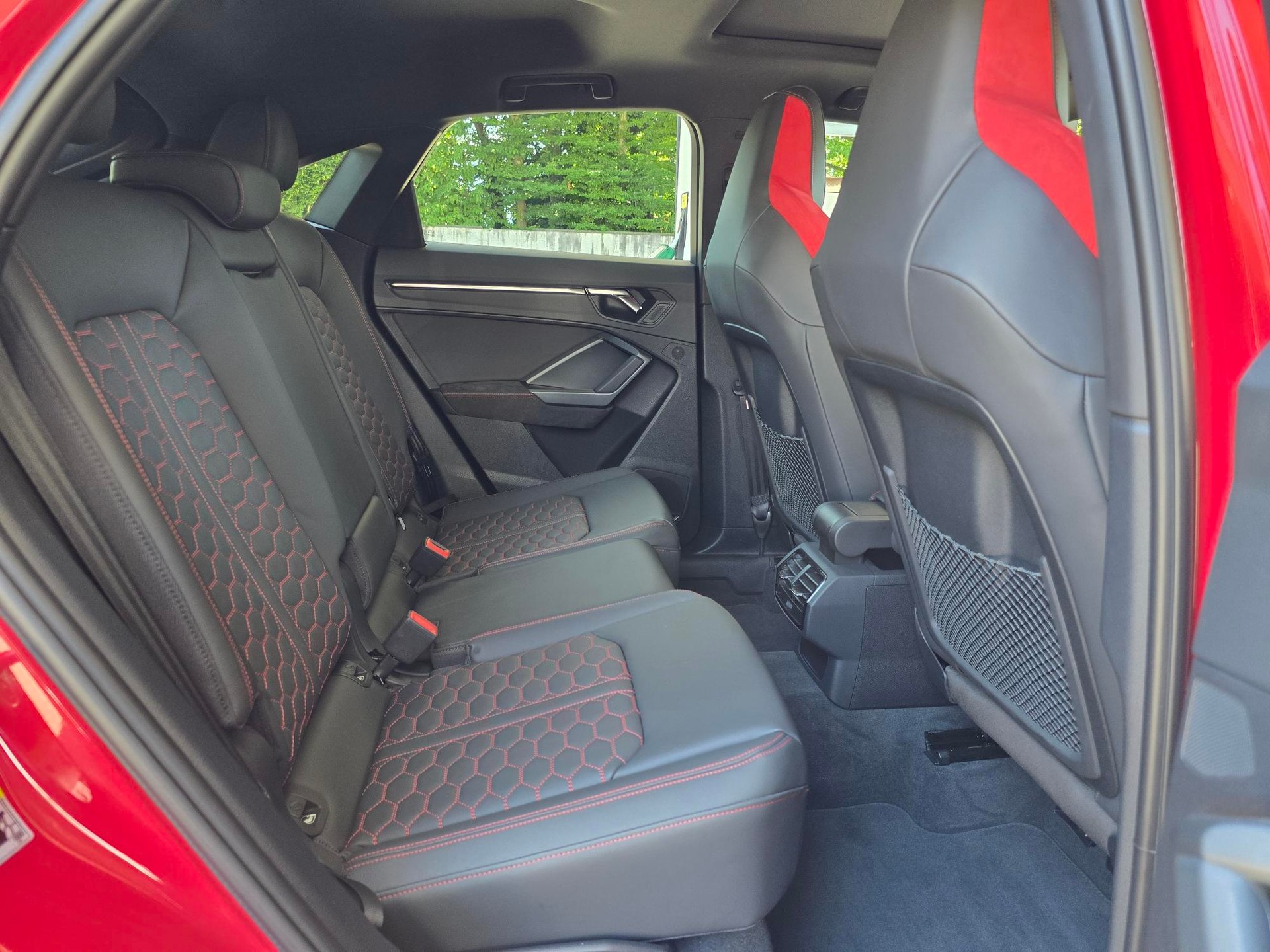 AUDI RS Q3 Sportback quattro S tronic-image-9