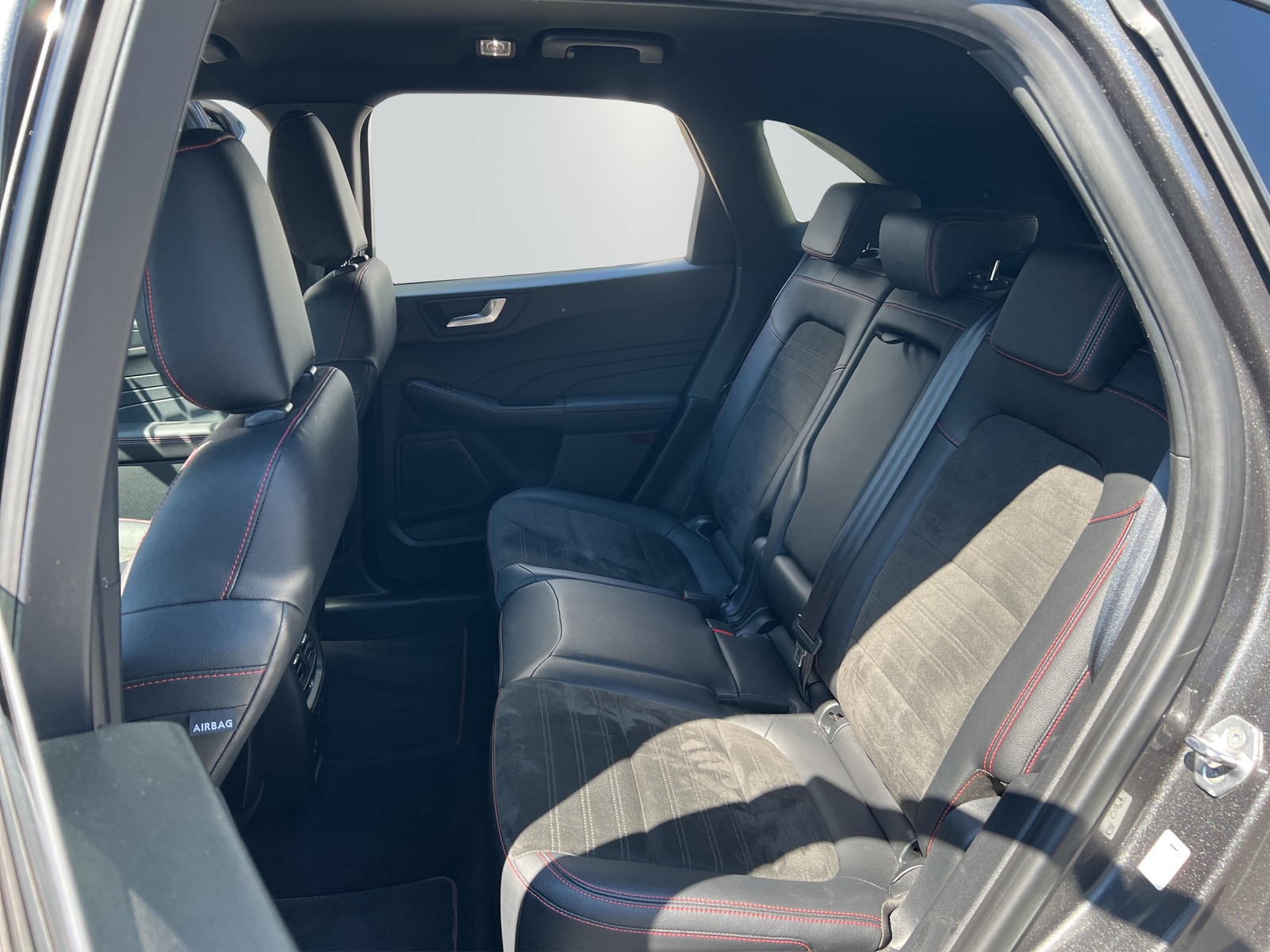 FORD Kuga 2.5 Hybrid ST-Line X 4x4-image-7