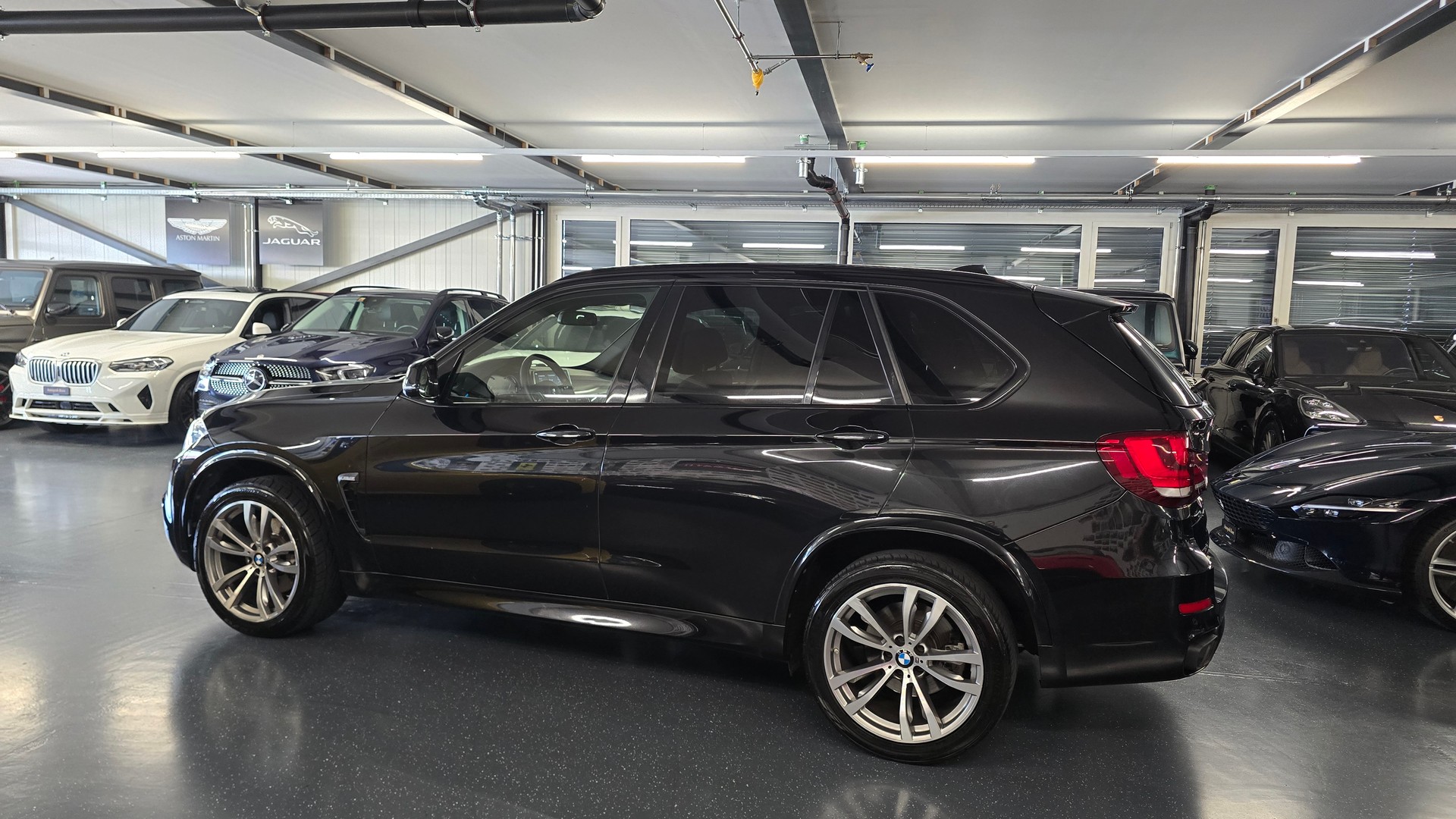 BMW X5 xDrive 40d Pure M Sport Plus Steptronic-image-8