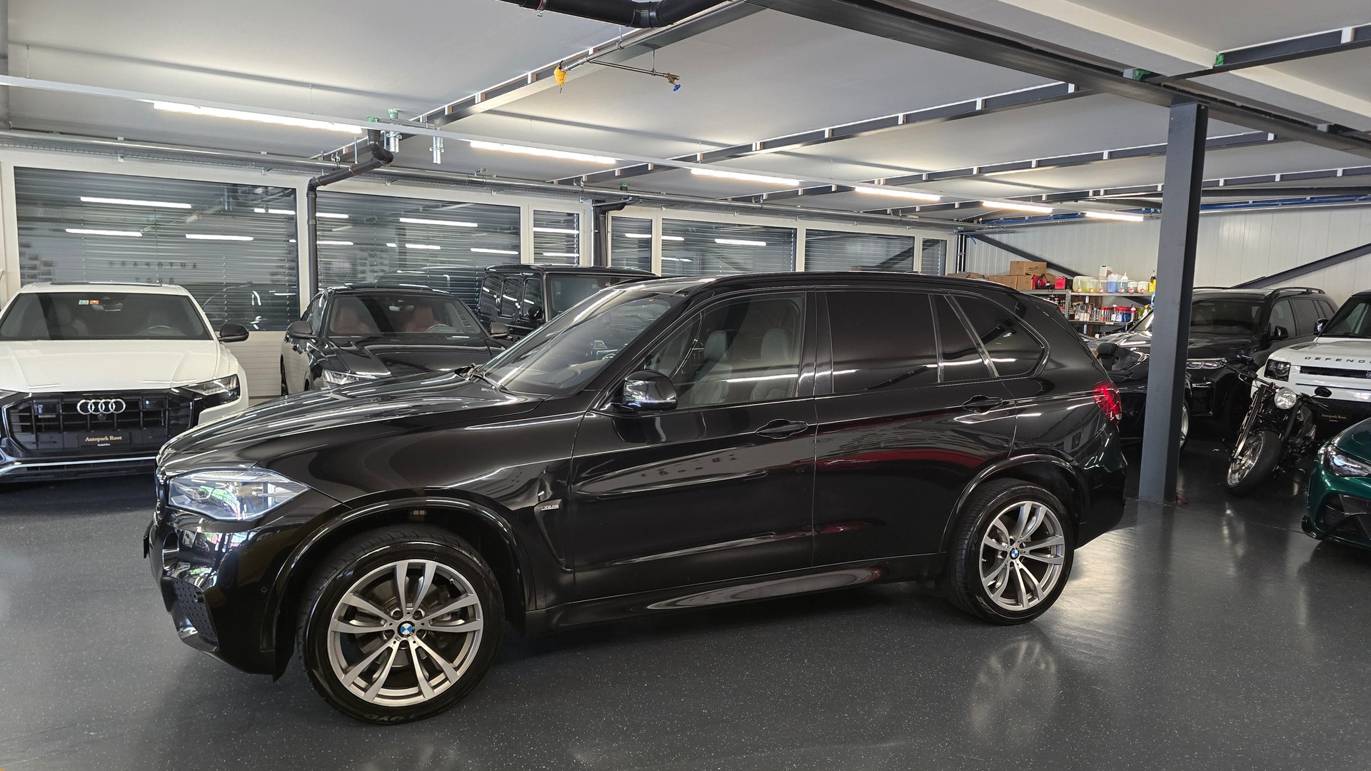 BMW X5 xDrive 40d Pure M Sport Plus Steptronic-image-13