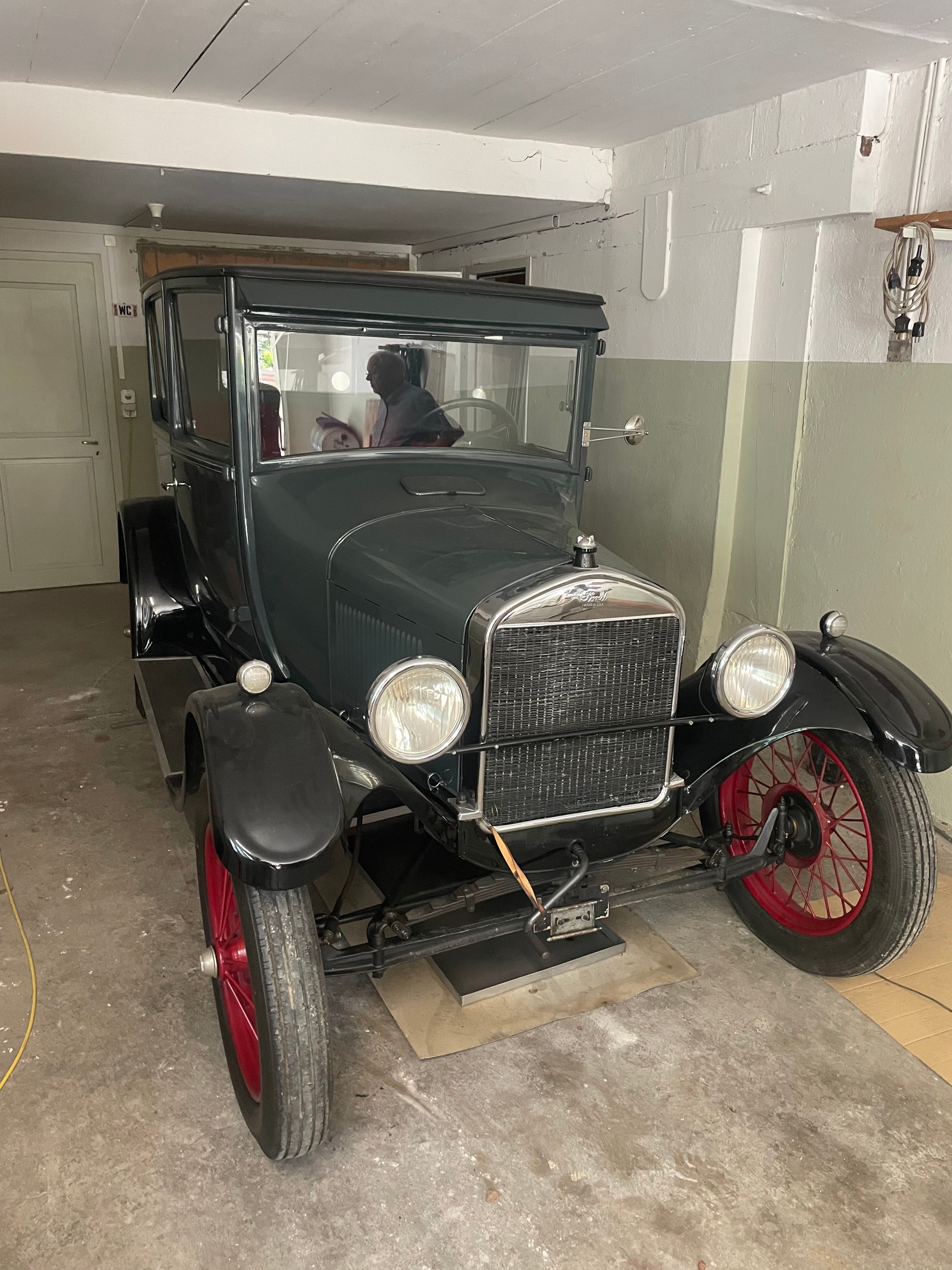 FORD T-image-0
