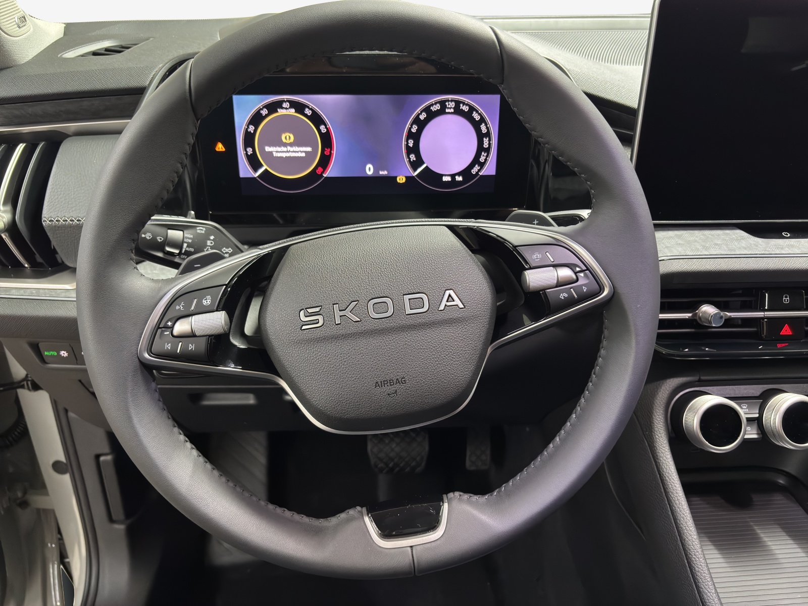 SKODA Kodiaq 2.0 TSI Selection 4x4-image-9