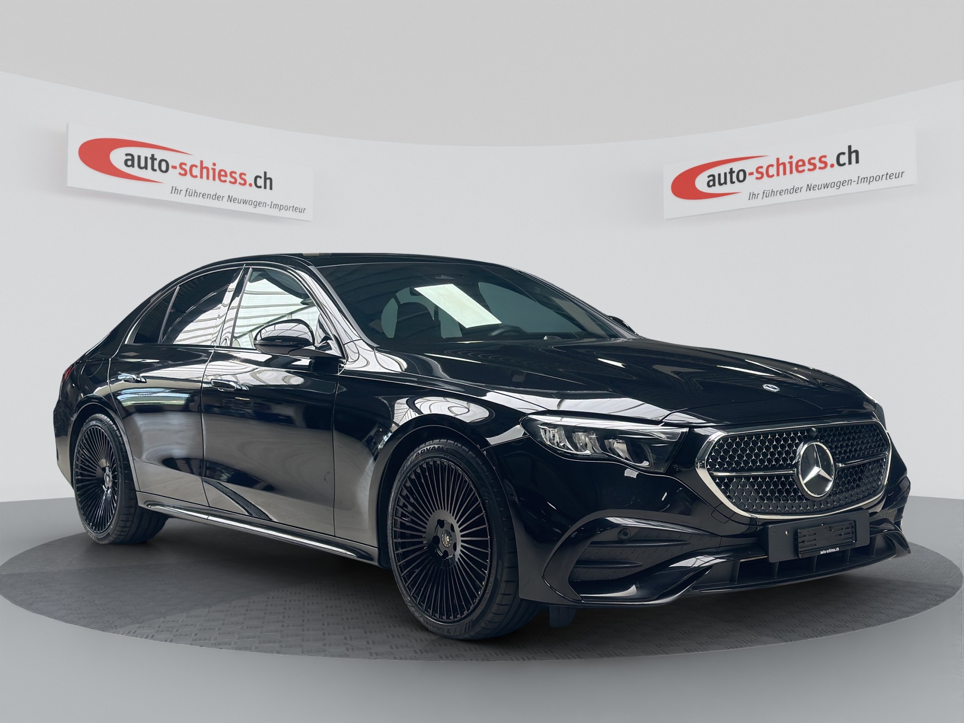 MERCEDES-BENZ E 220 d AMG Line Night 9G-Tronic-image-0