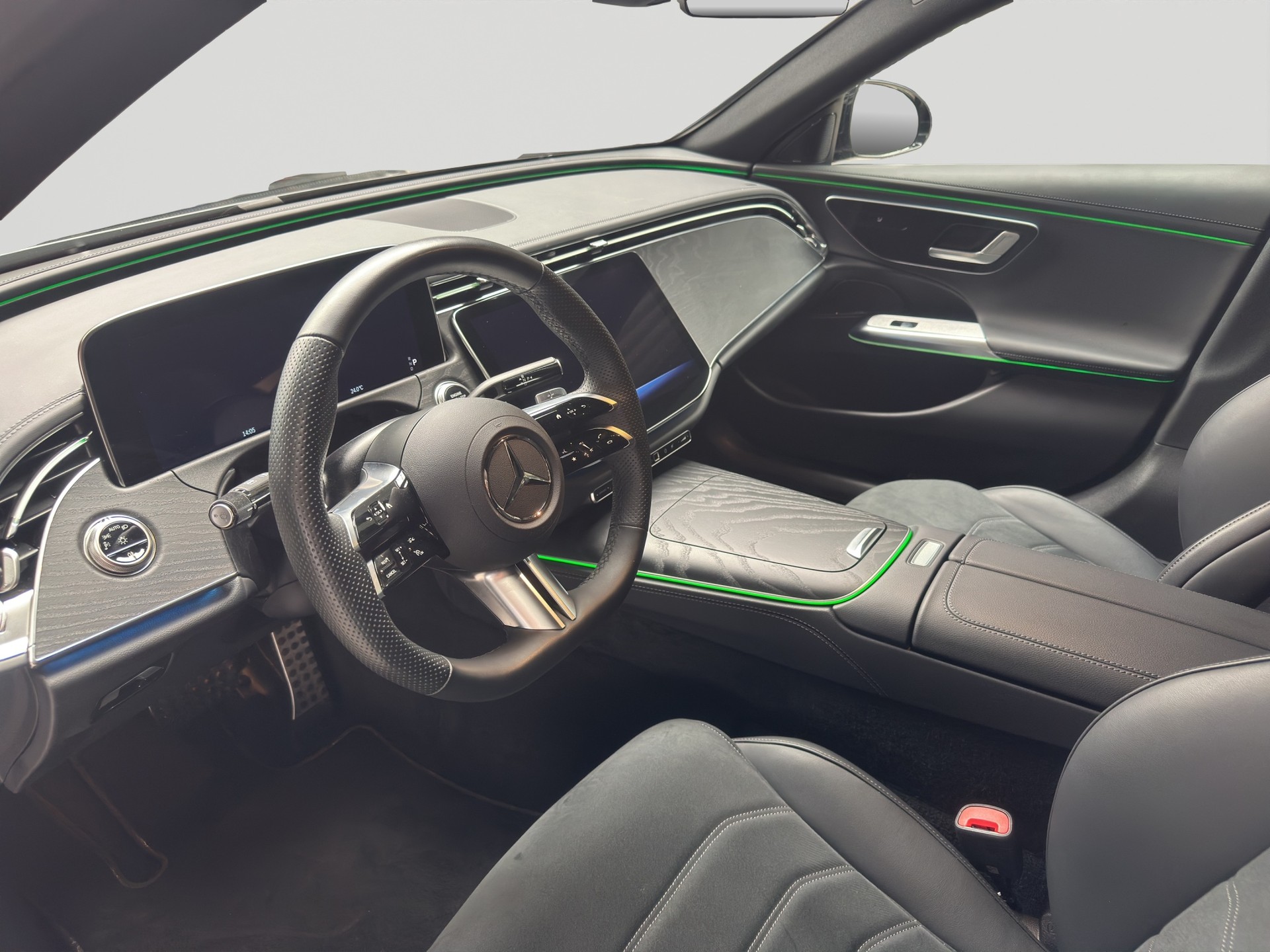 MERCEDES-BENZ E 220 d AMG Line Night 9G-Tronic-image-7
