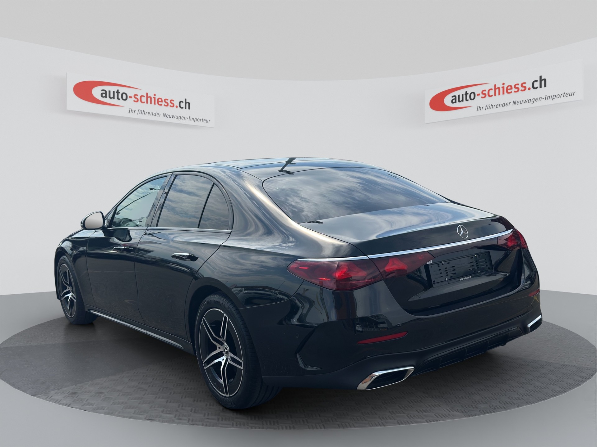 MERCEDES-BENZ E 220 d AMG Night 9G-Tronic-image-2