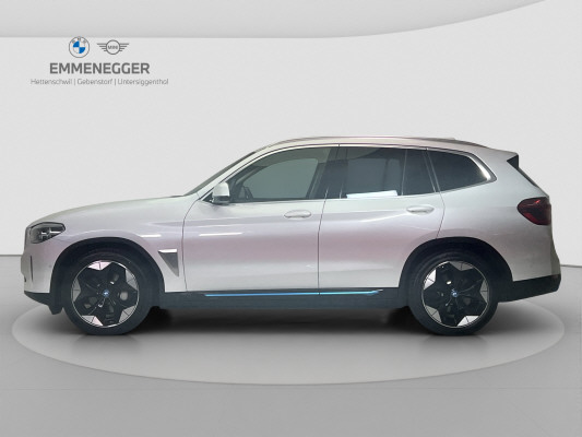 BMW iX3 Impressive-showroom-element-1