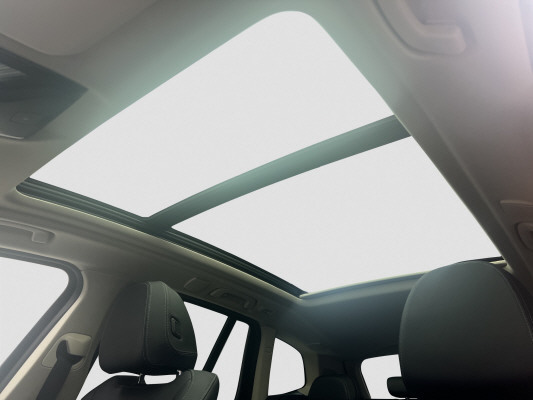 BMW iX3 Impressive-image-9