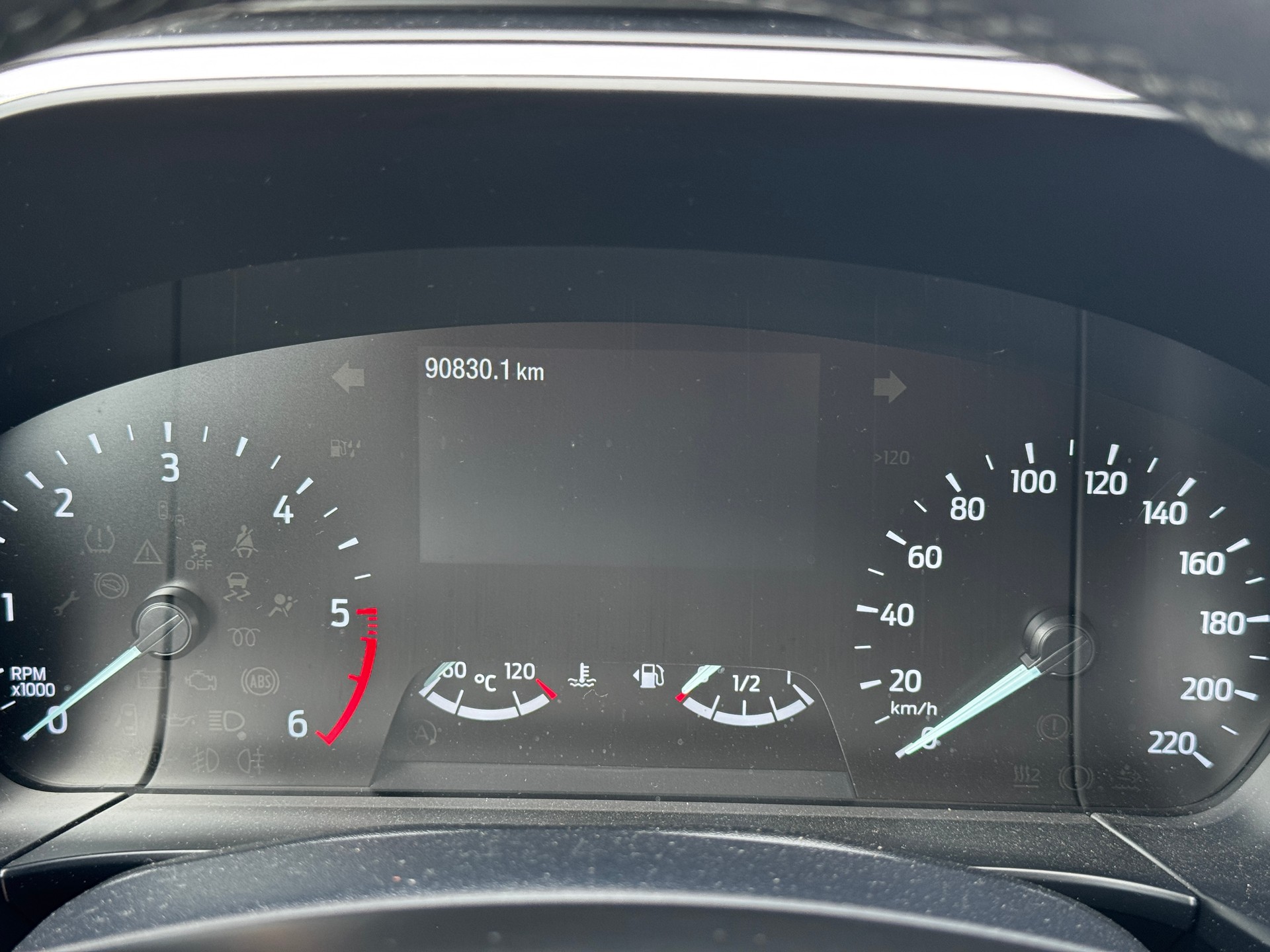 FORD Kuga 2.0 EcoBlue Hybrid Titanium 2WD-image-11