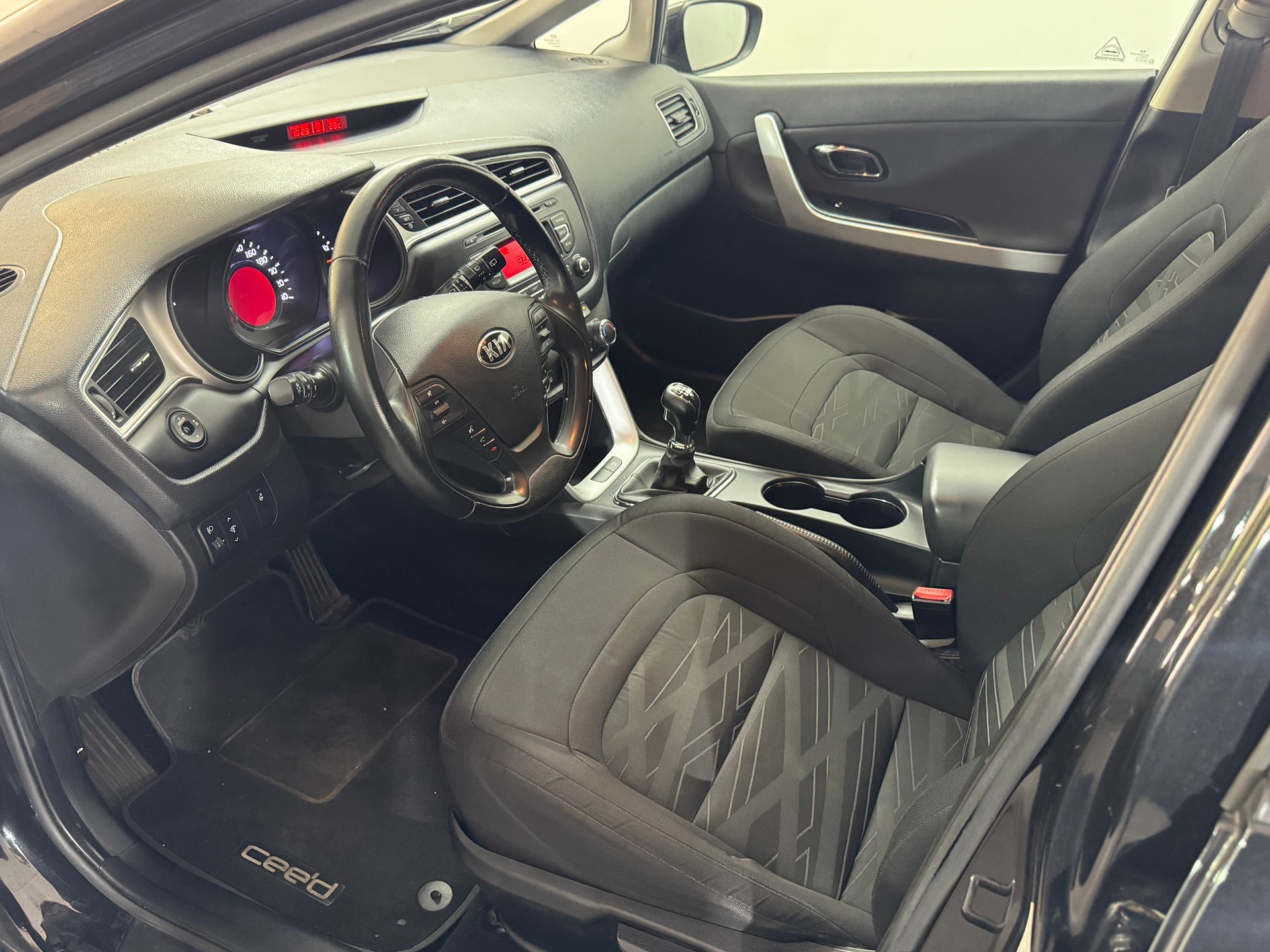 KIA Cee'd 1.4 CVVT Classic-image-7
