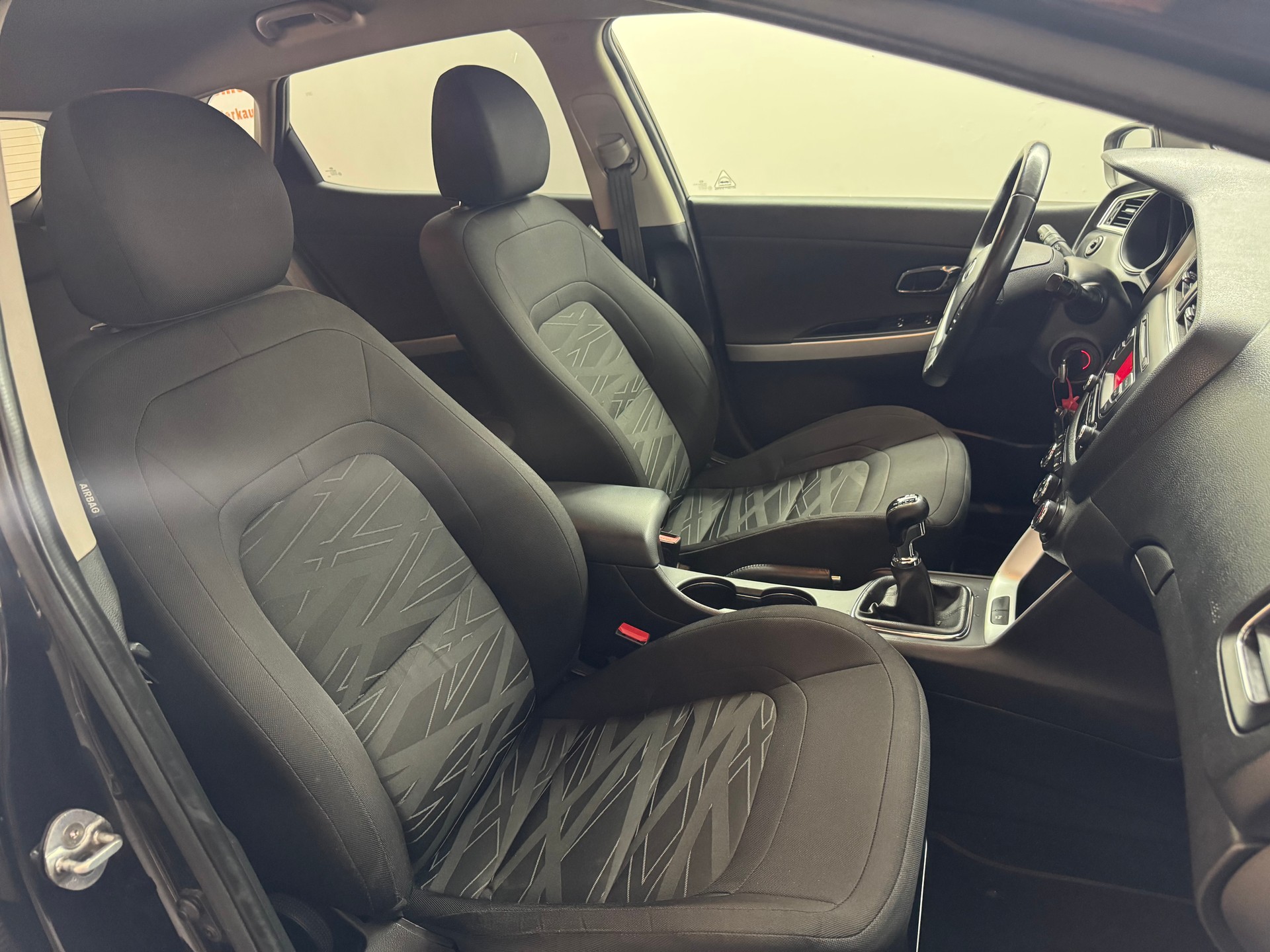 KIA Cee'd 1.4 CVVT Classic-image-9