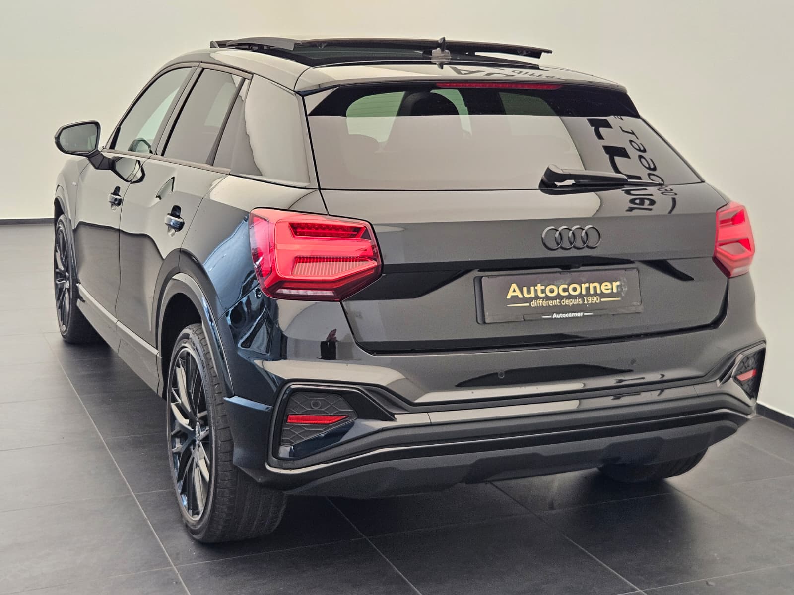 AUDI Q2 35 TFSI S line S-tronic-image-8