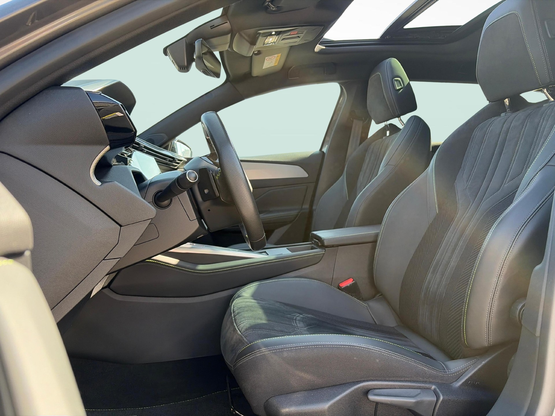 PEUGEOT 308 SW 1.2 Hybrid GT-image-10
