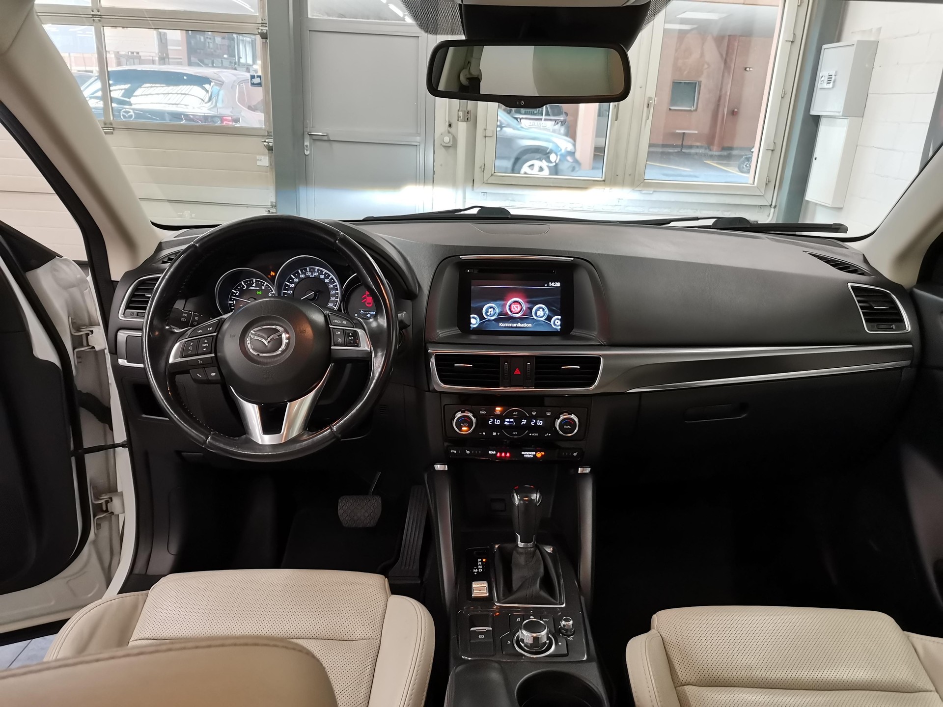 MAZDA CX-5 2.0 Revolution AWD-image-8