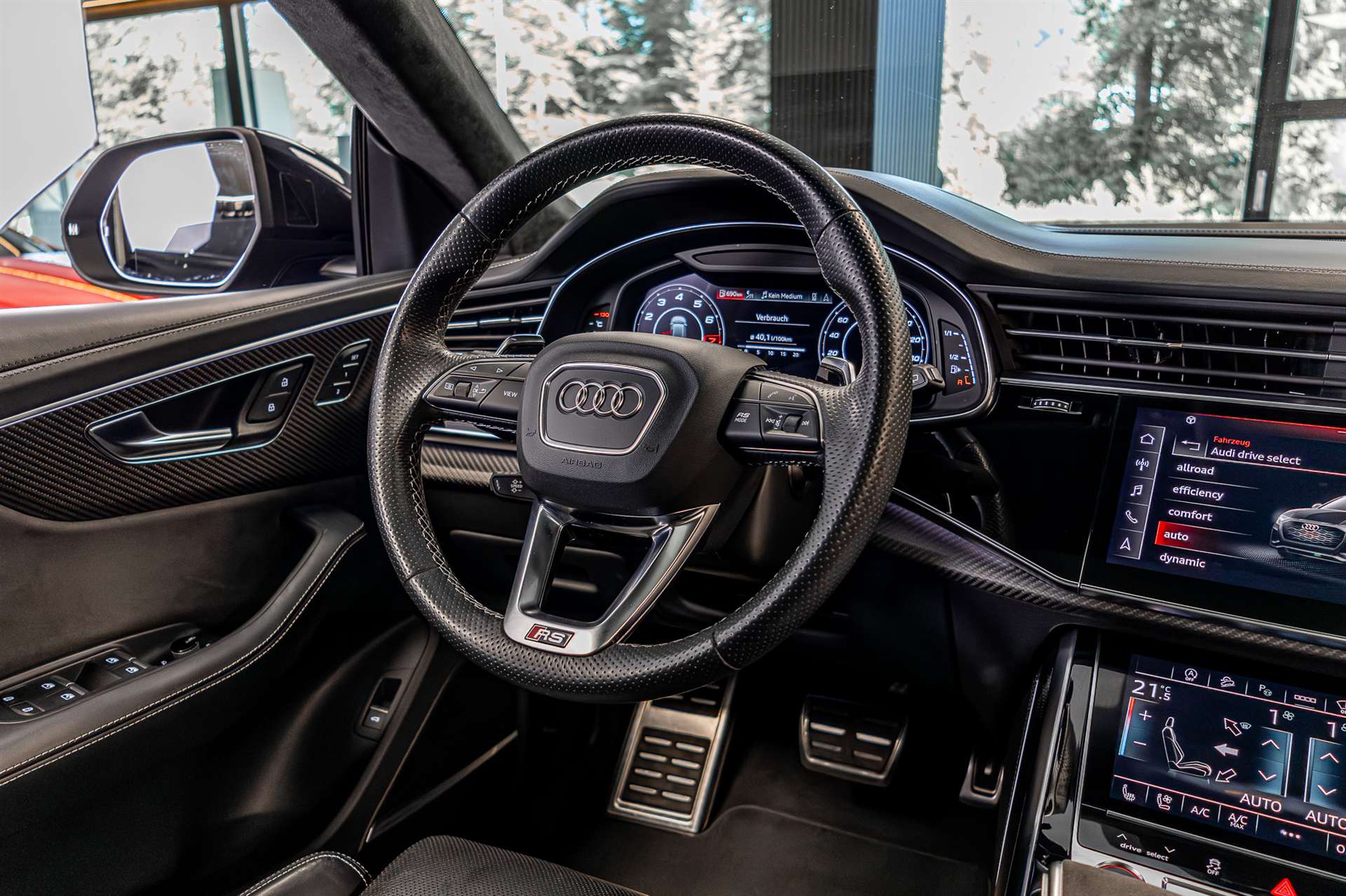 AUDI RSQ8 quattro tiptronic-image-8