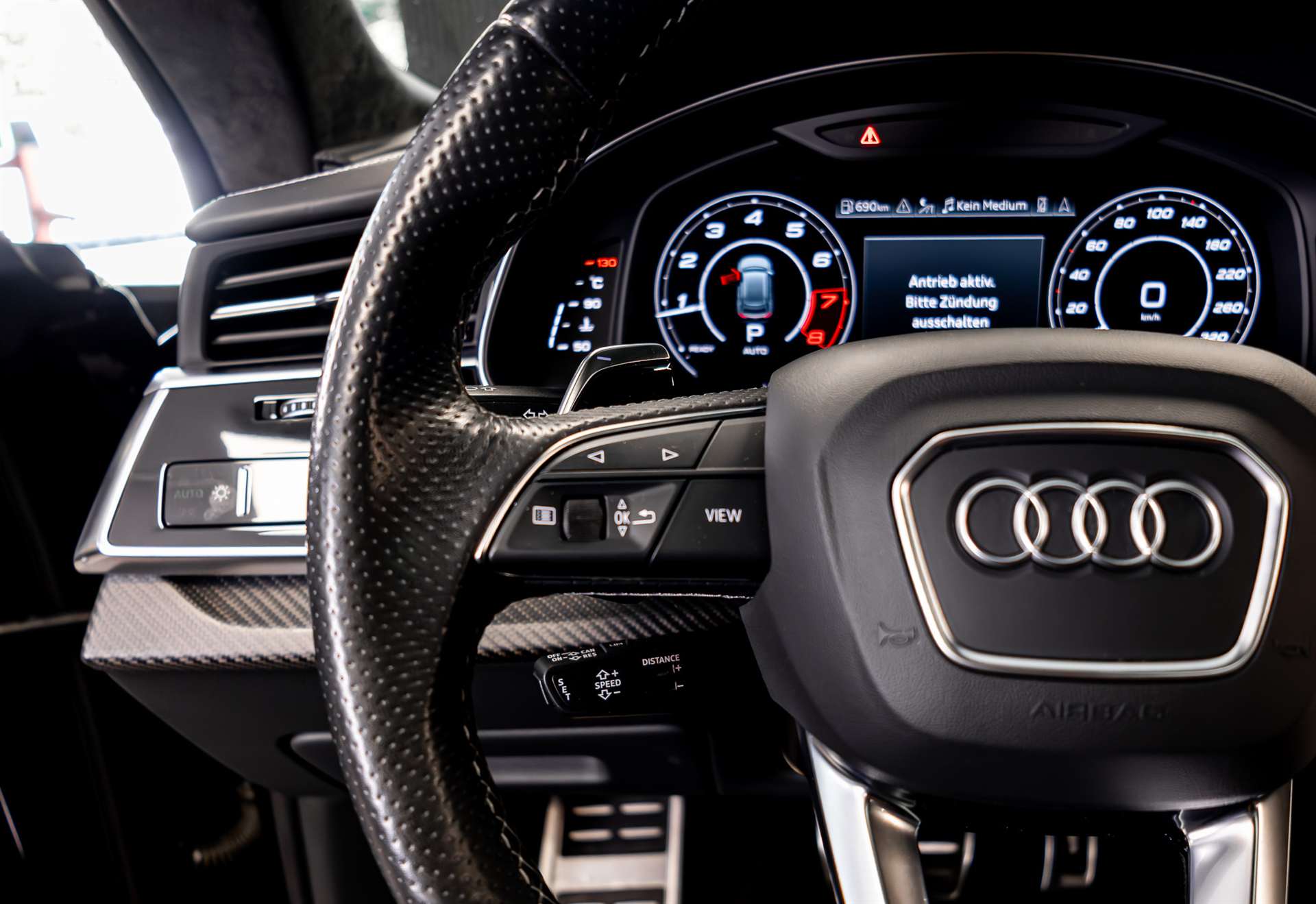 AUDI RSQ8 quattro tiptronic-image-10