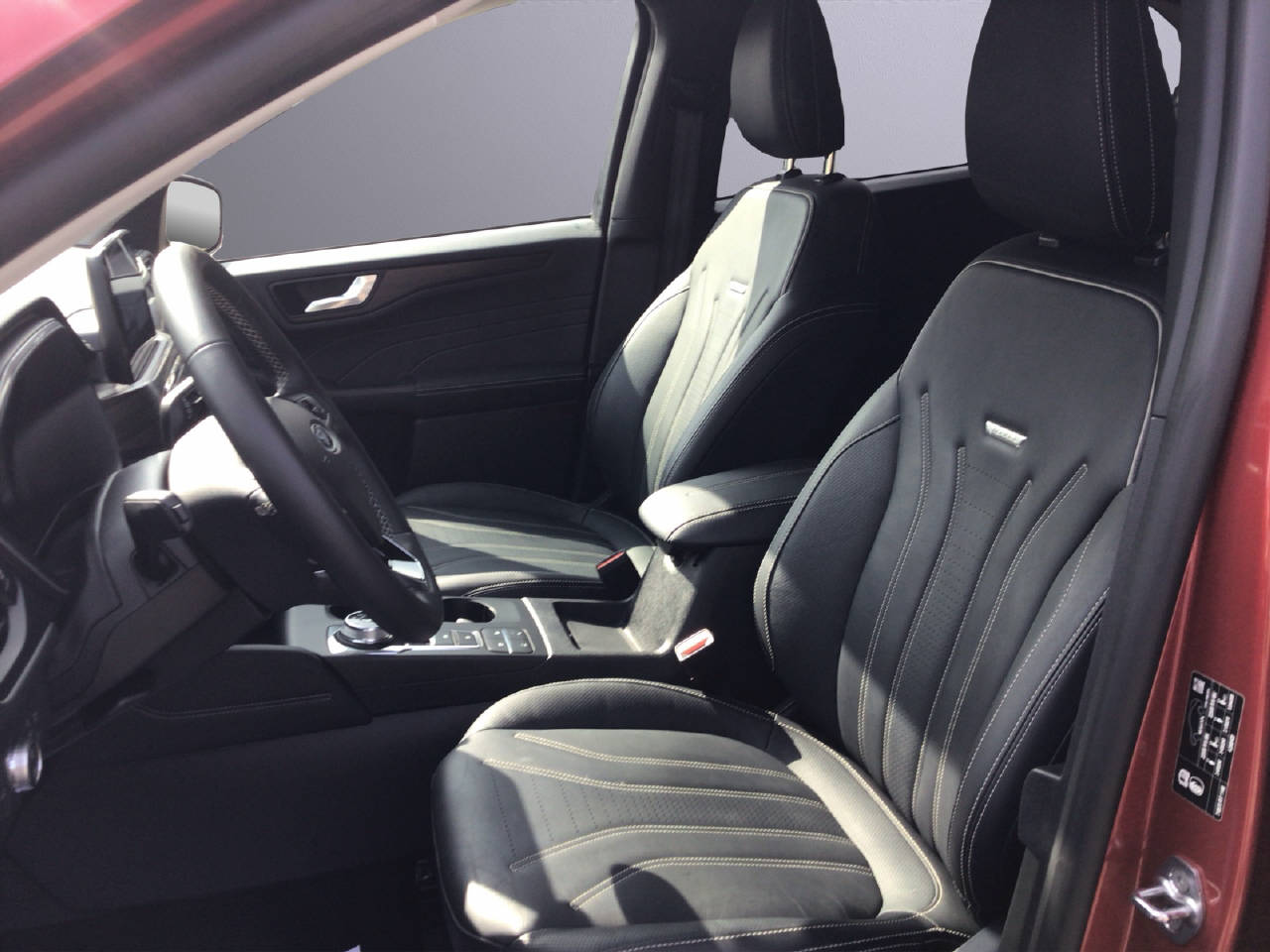 FORD Kuga 2.5 FHEV Vignale 190 PS 4x4-image-4