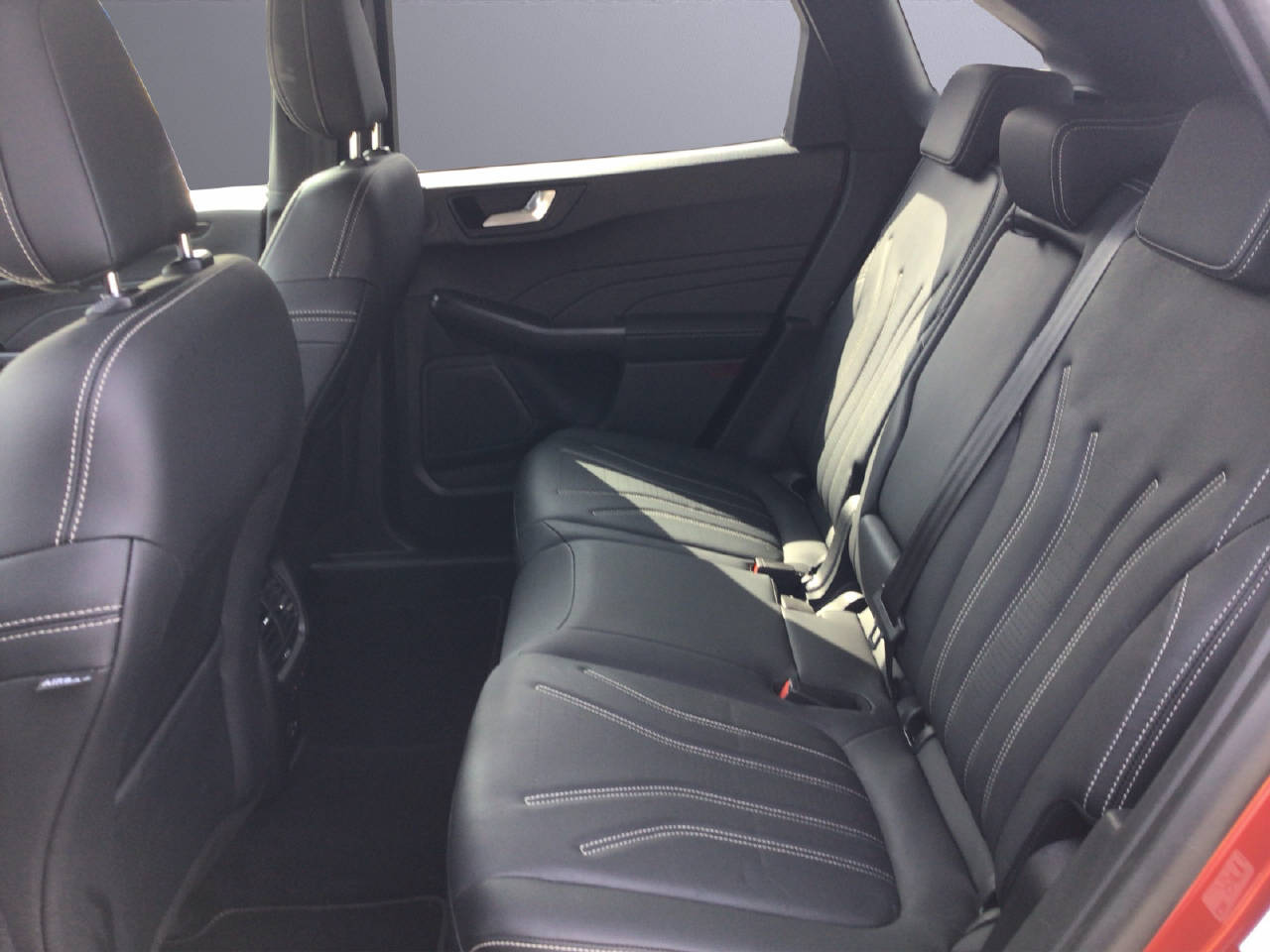 FORD Kuga 2.5 FHEV Vignale 190 PS 4x4-image-5