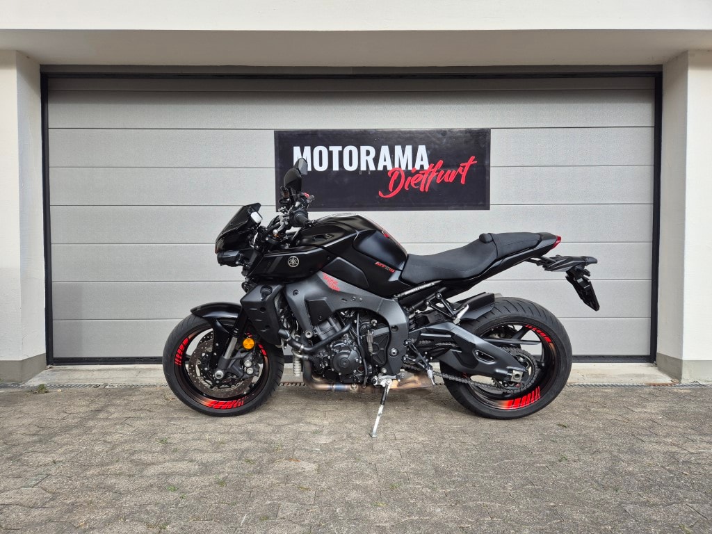 YAMAHA MT-10 ABS-showroom-element-2