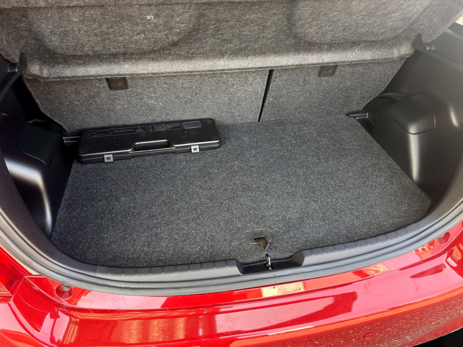 TOYOTA Yaris 1.33 Luna Multidrive-image-19