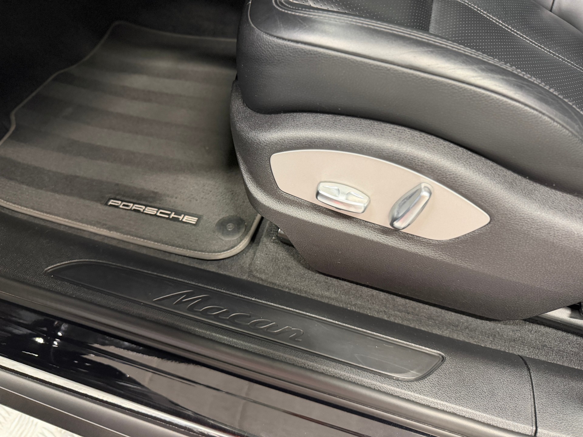 PORSCHE Macan PDK-image-14