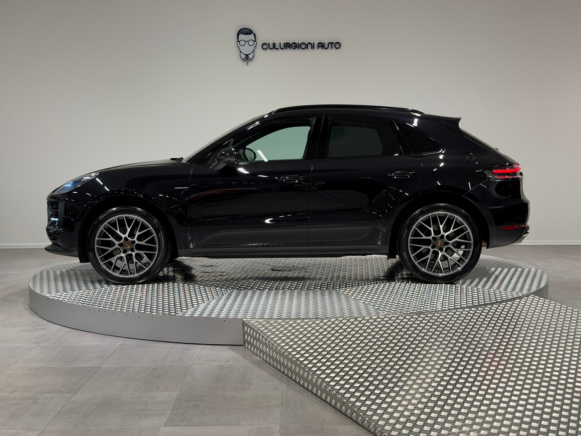 PORSCHE Macan PDK-image-7