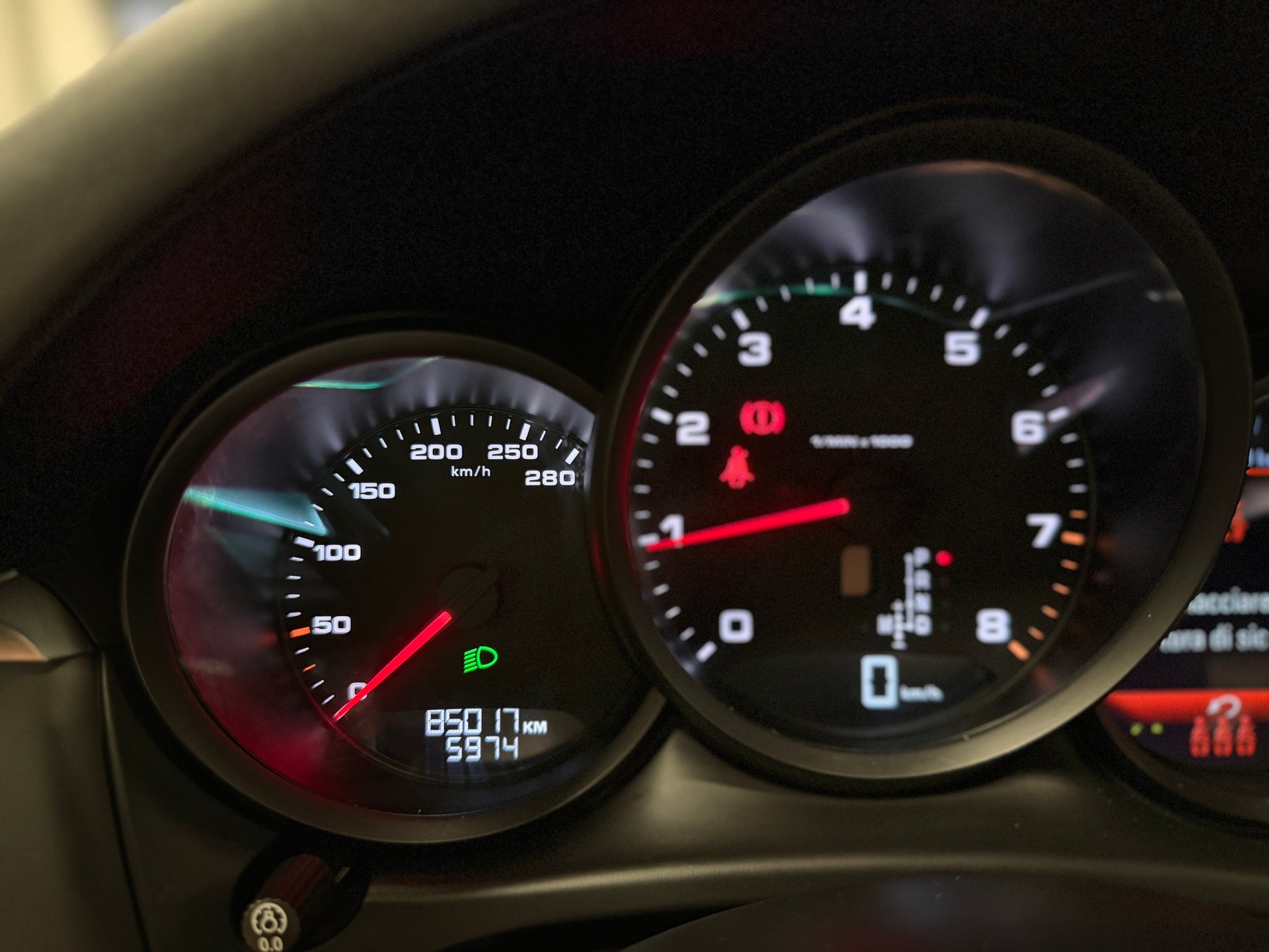 PORSCHE Macan PDK-image-9