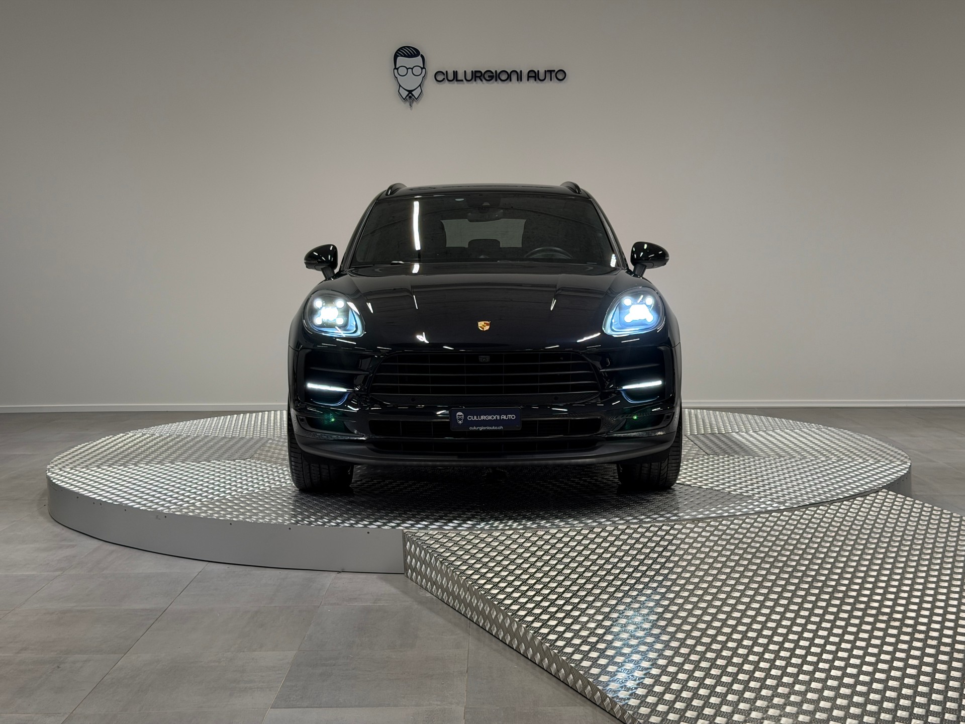 PORSCHE Macan PDK-image-1