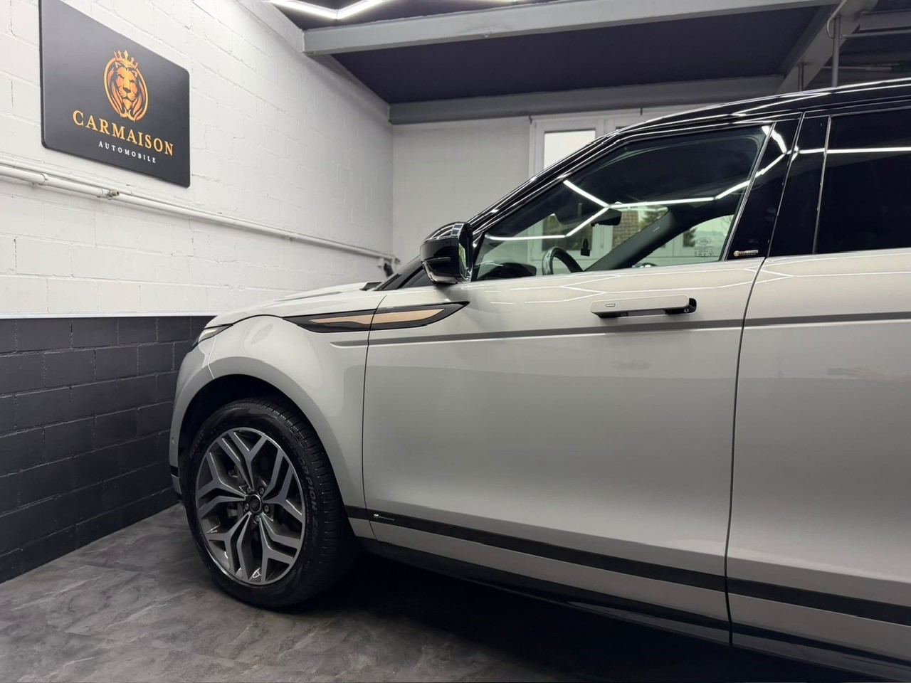 LAND ROVER Range Rover Evoque R-Dynamic P 250 HSE AT9-image-10