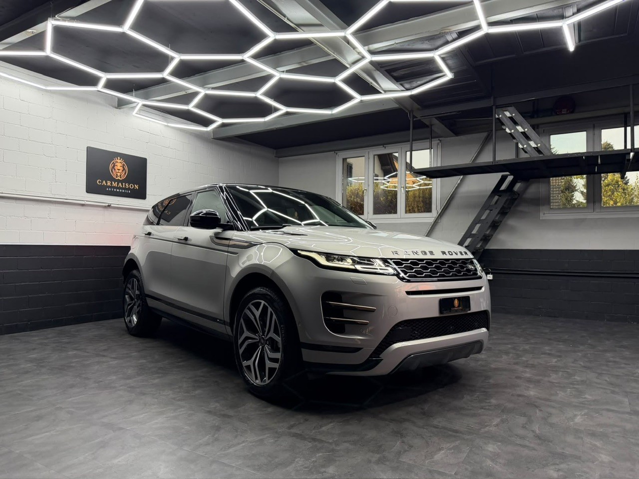LAND ROVER Range Rover Evoque R-Dynamic P 250 HSE AT9-image-0