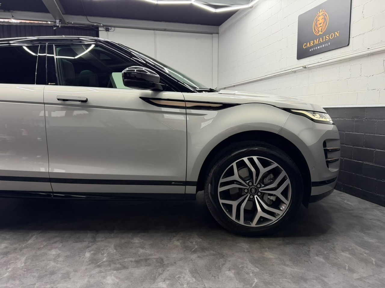 LAND ROVER Range Rover Evoque R-Dynamic P 250 HSE AT9-image-9