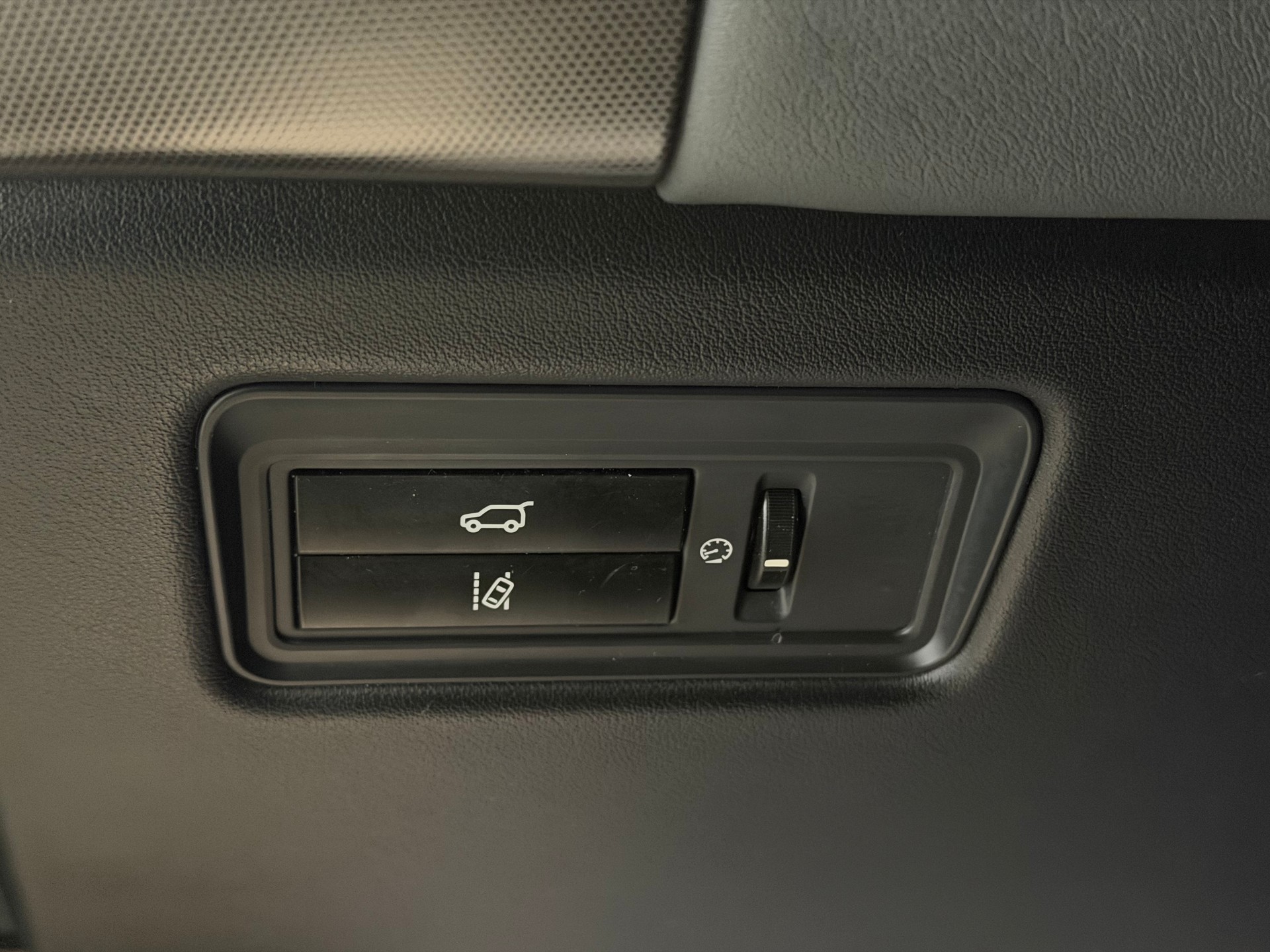 LAND ROVER Range Rover Sport 4.4 SDV8 HSE Dynamic Automatic-image-16