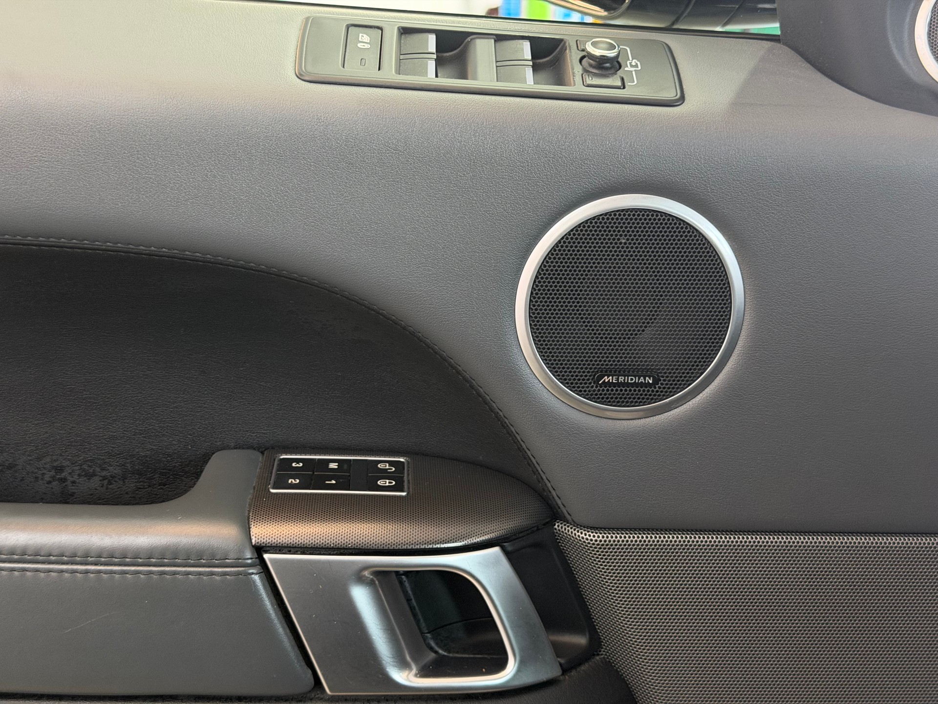 LAND ROVER Range Rover Sport 4.4 SDV8 HSE Dynamic Automatic-image-22