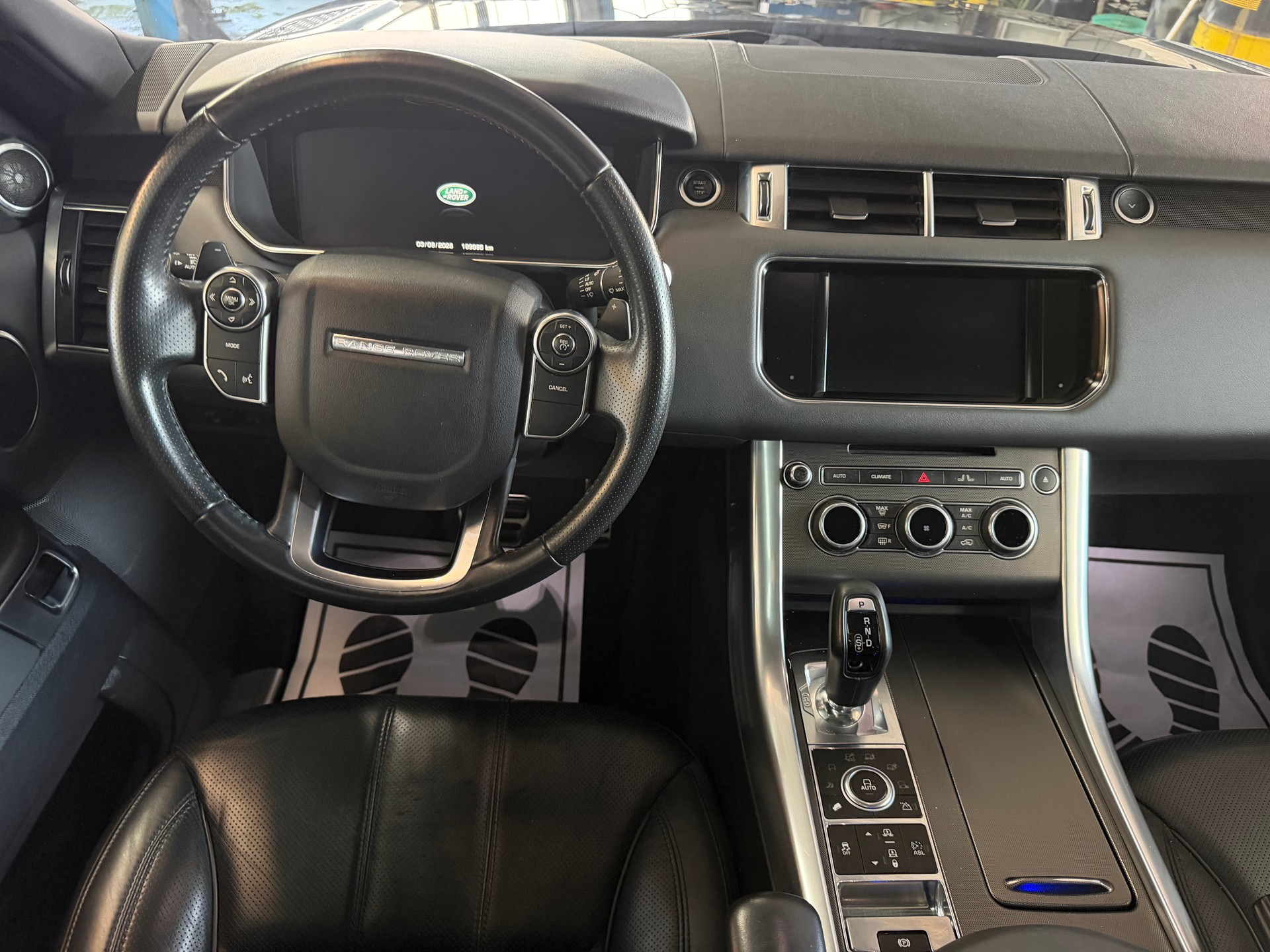 LAND ROVER Range Rover Sport 4.4 SDV8 HSE Dynamic Automatic-image-14