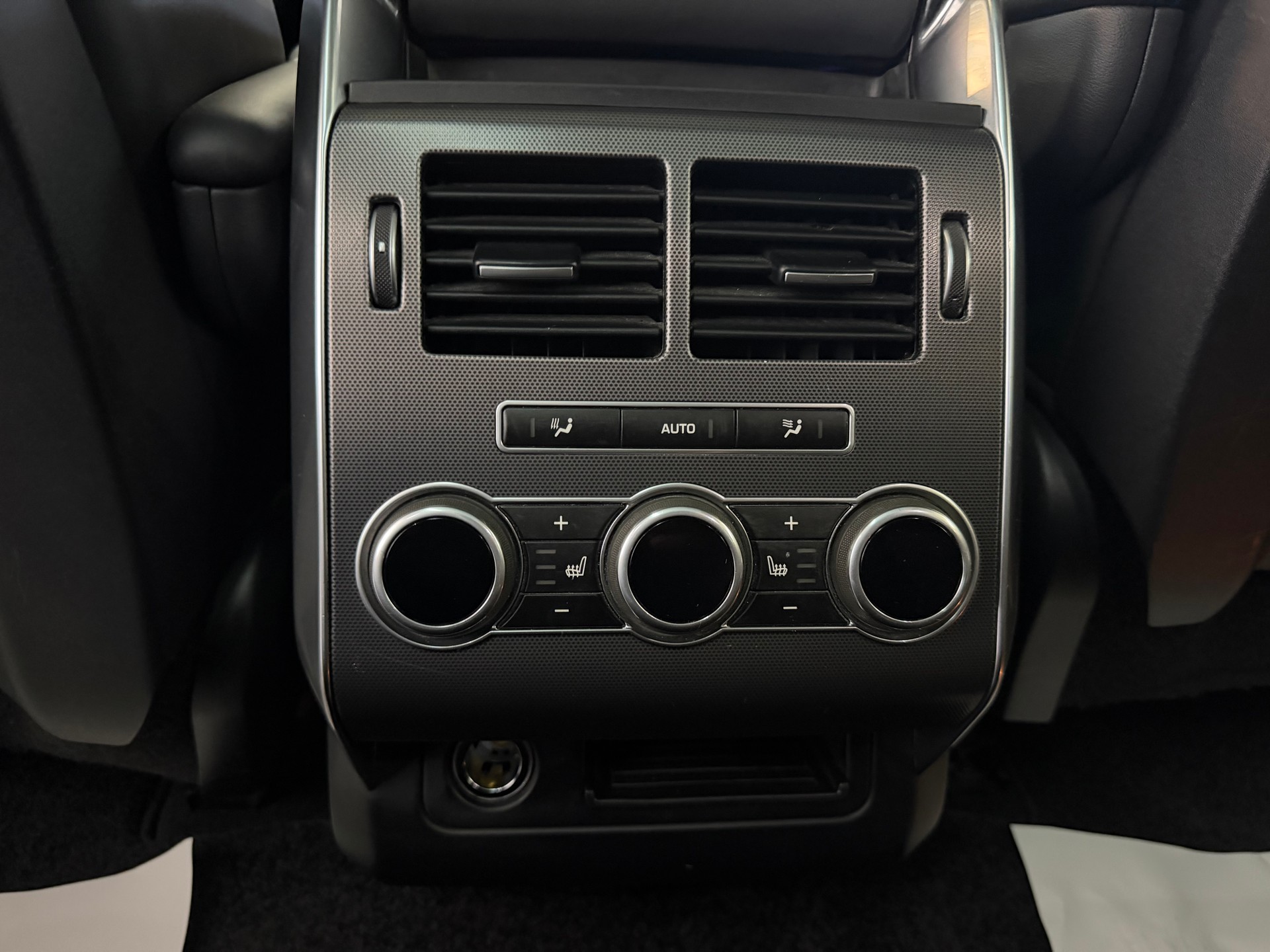LAND ROVER Range Rover Sport 4.4 SDV8 HSE Dynamic Automatic-image-13