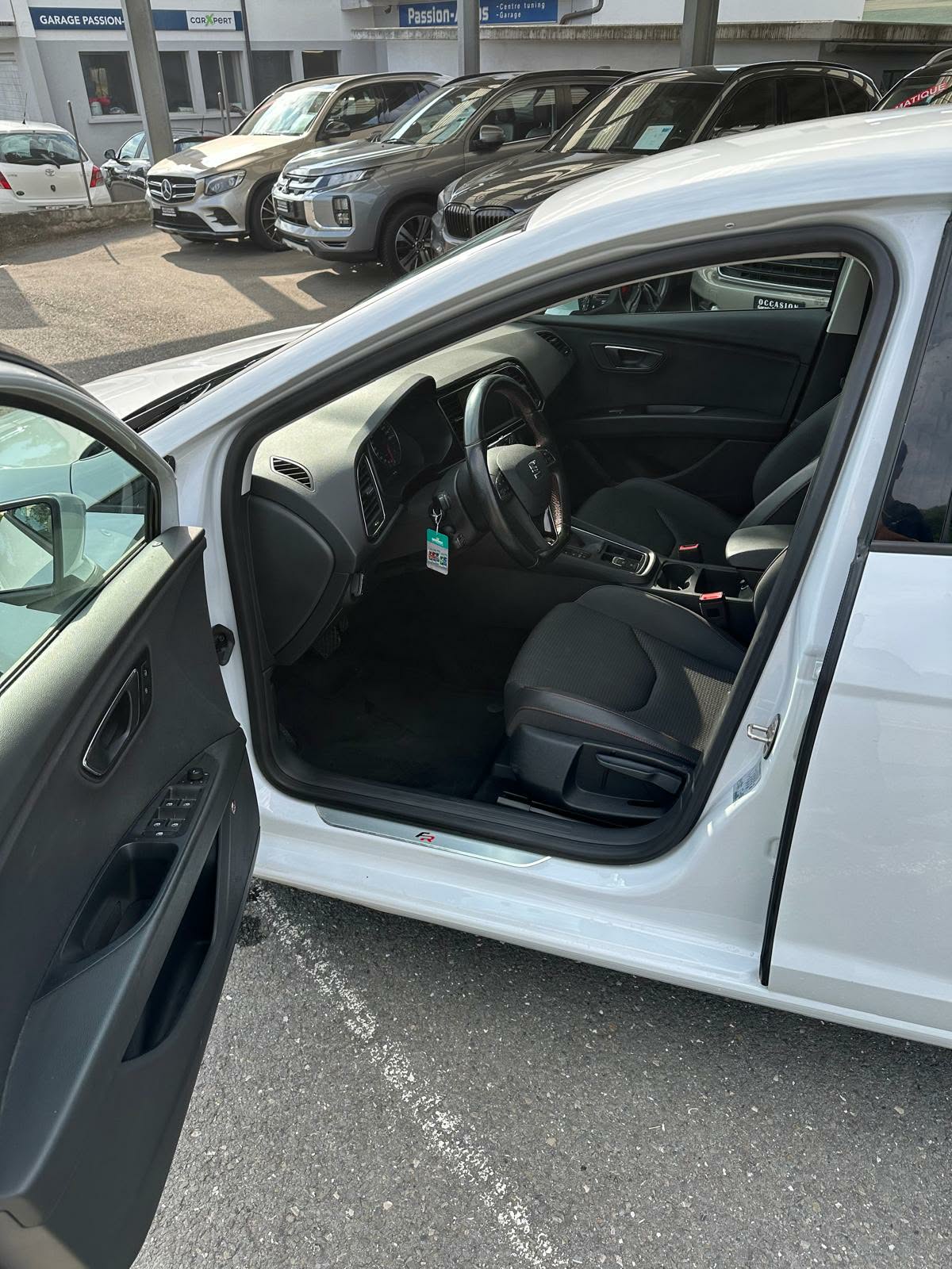 SEAT Leon 2.0 TSI FR DSG-image-8