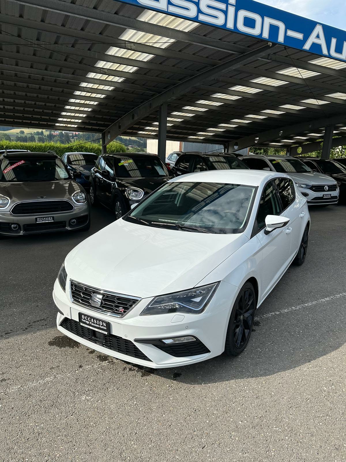 SEAT Leon 2.0 TSI FR DSG-image-0