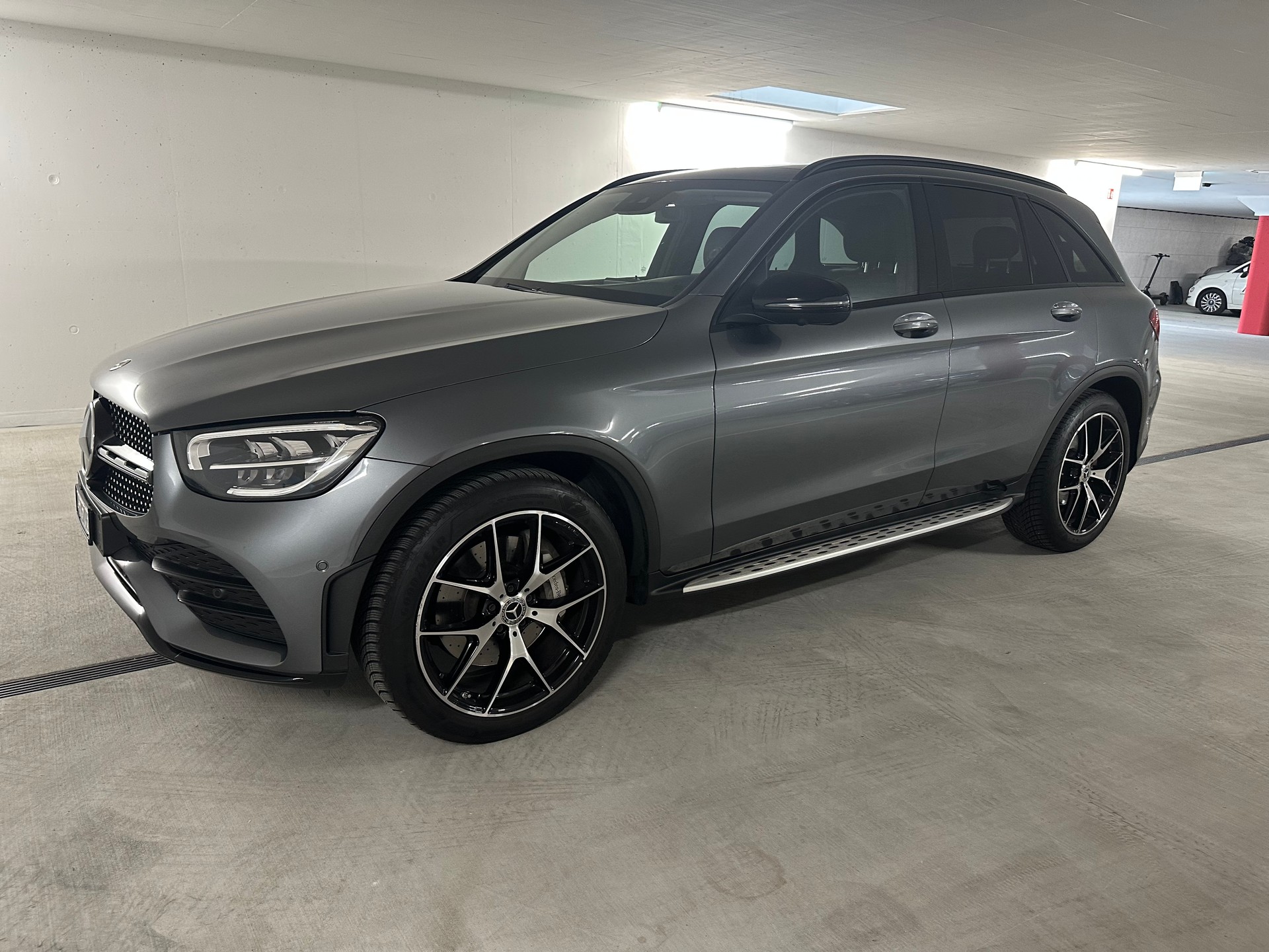 MERCEDES-BENZ GLC 300 d AMG Line 4m-image-0