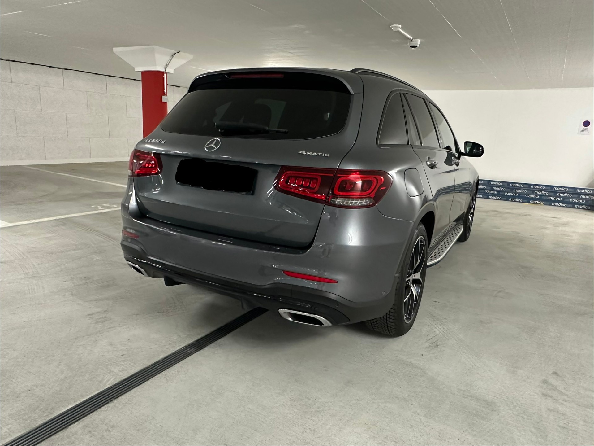MERCEDES-BENZ GLC 300 d AMG Line 4m-image-1