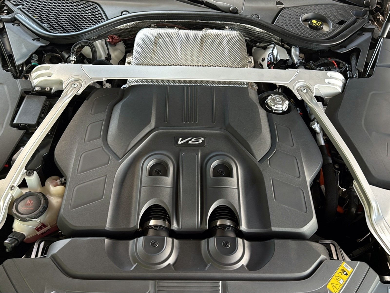 BENTLEY Continental GTC 4.0 V8 Hybrid Azure-image-10